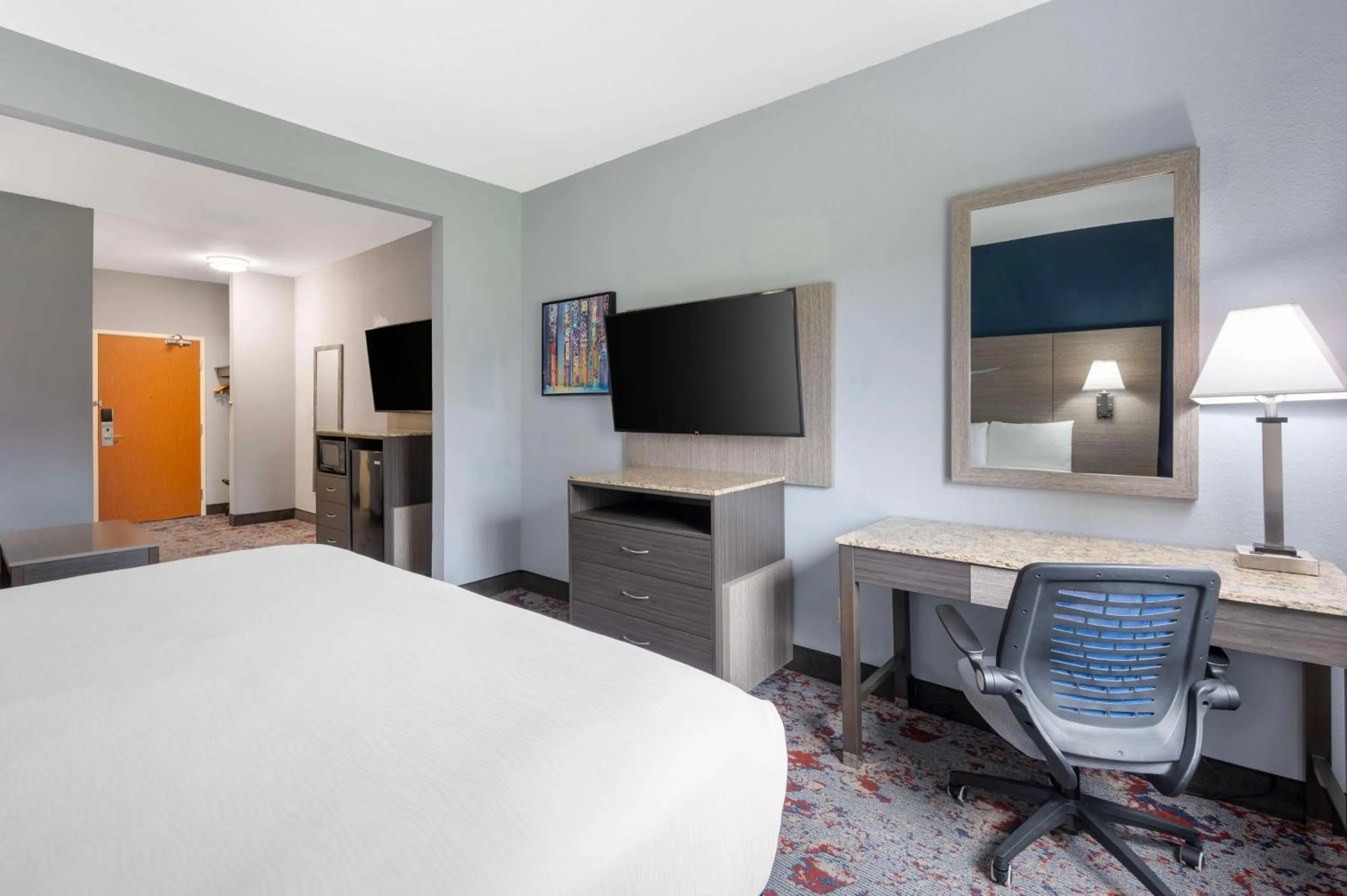 Bedroom, Bed in Best Western Kokomo Hotel