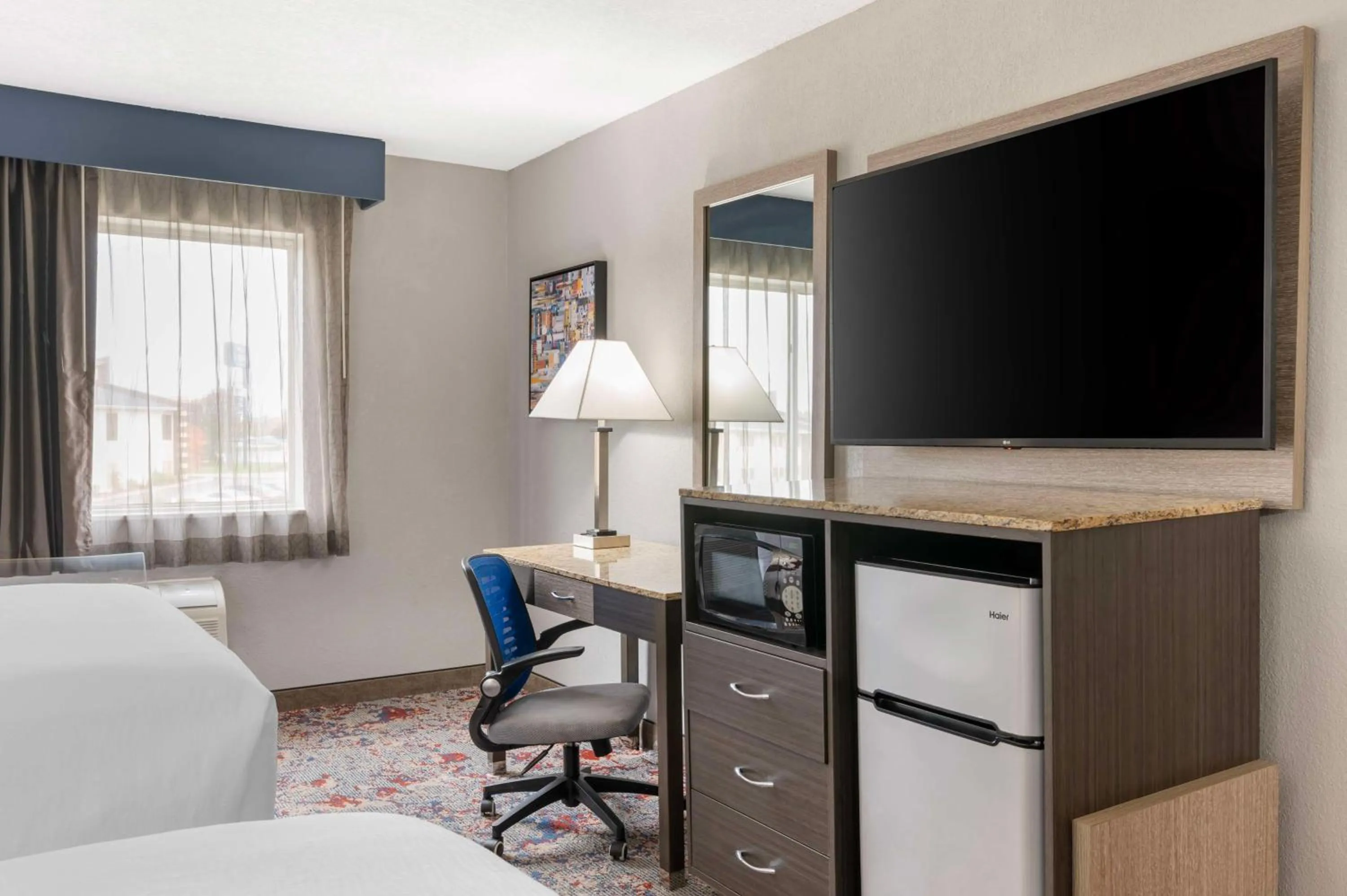 Bedroom, Bed in Best Western Kokomo Hotel