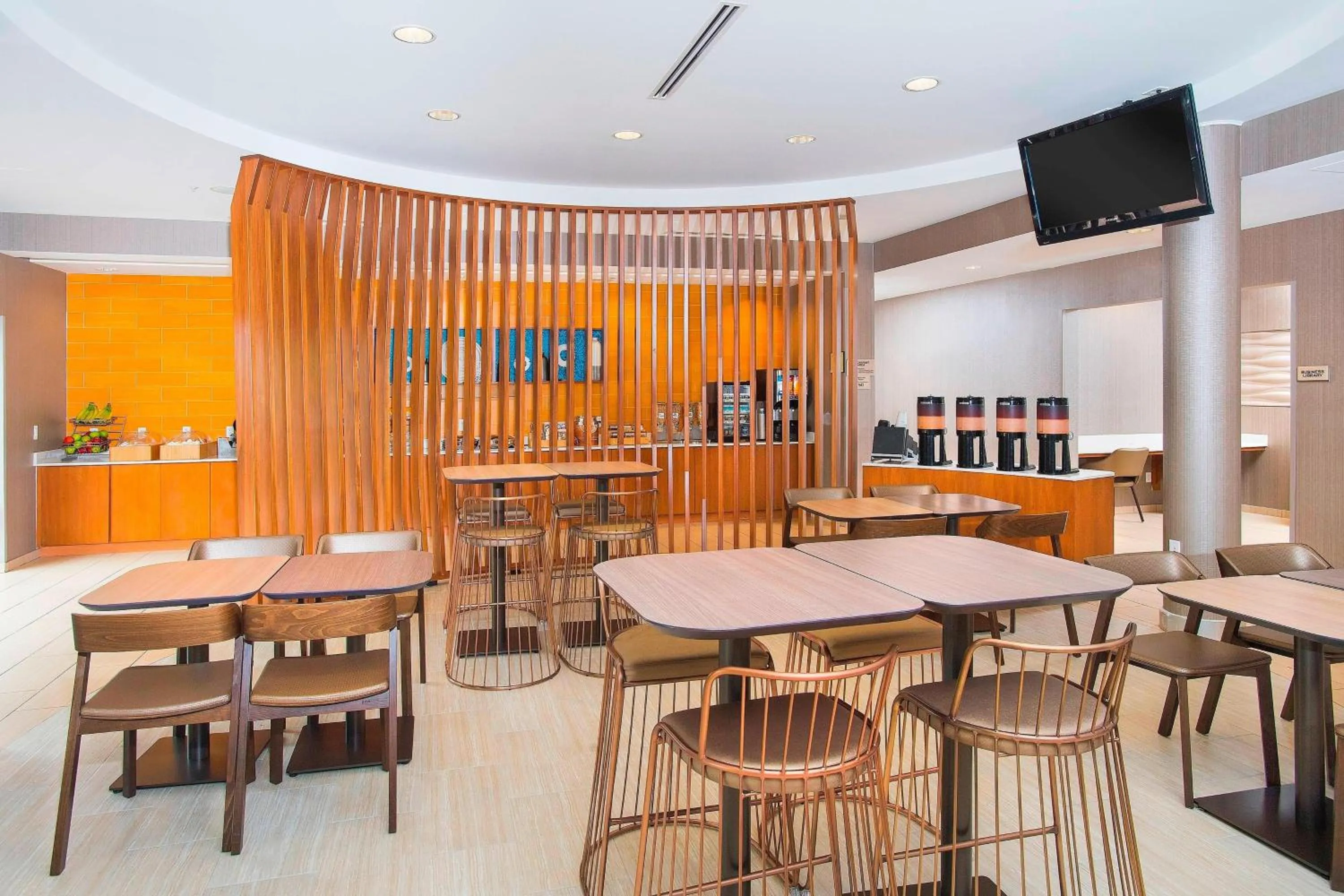 Breakfast in SpringHill Suites By Marriott Columbia Fort Meade Area