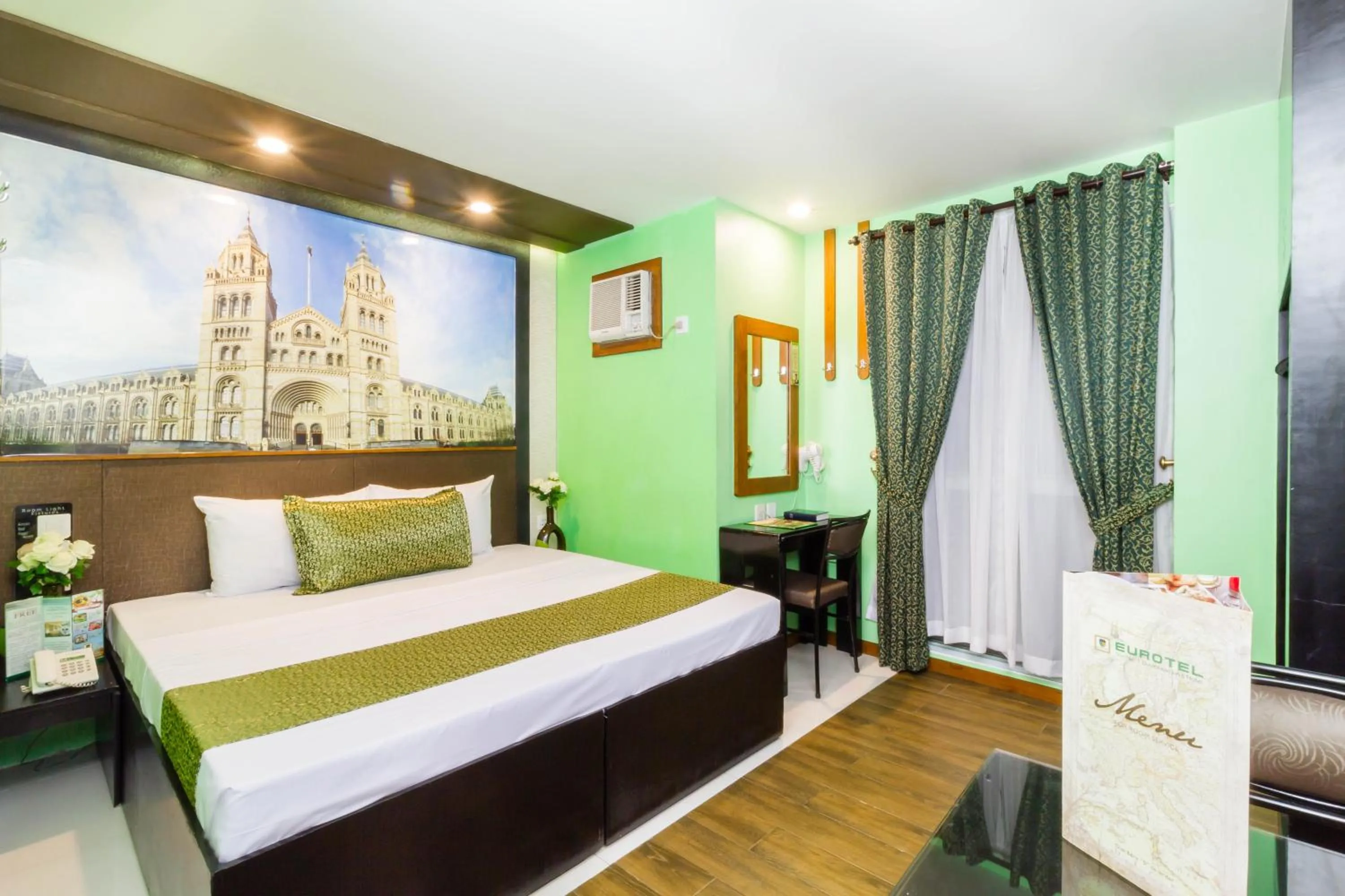 Bedroom in Eurotel Vivaldi Araneta