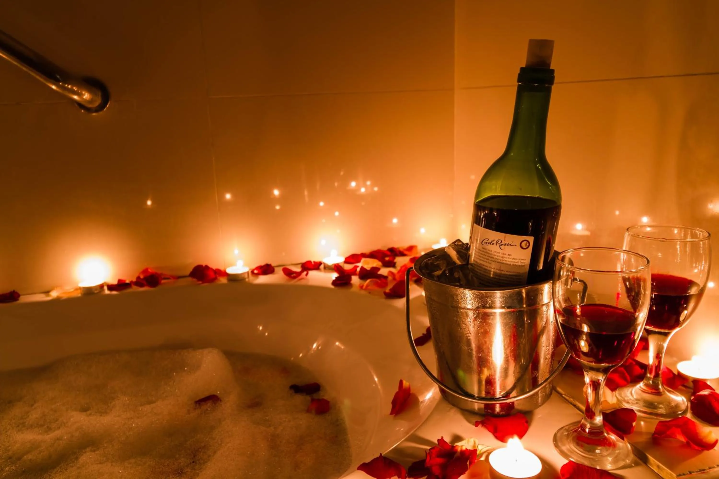 Bathroom in Eurotel Vivaldi Araneta