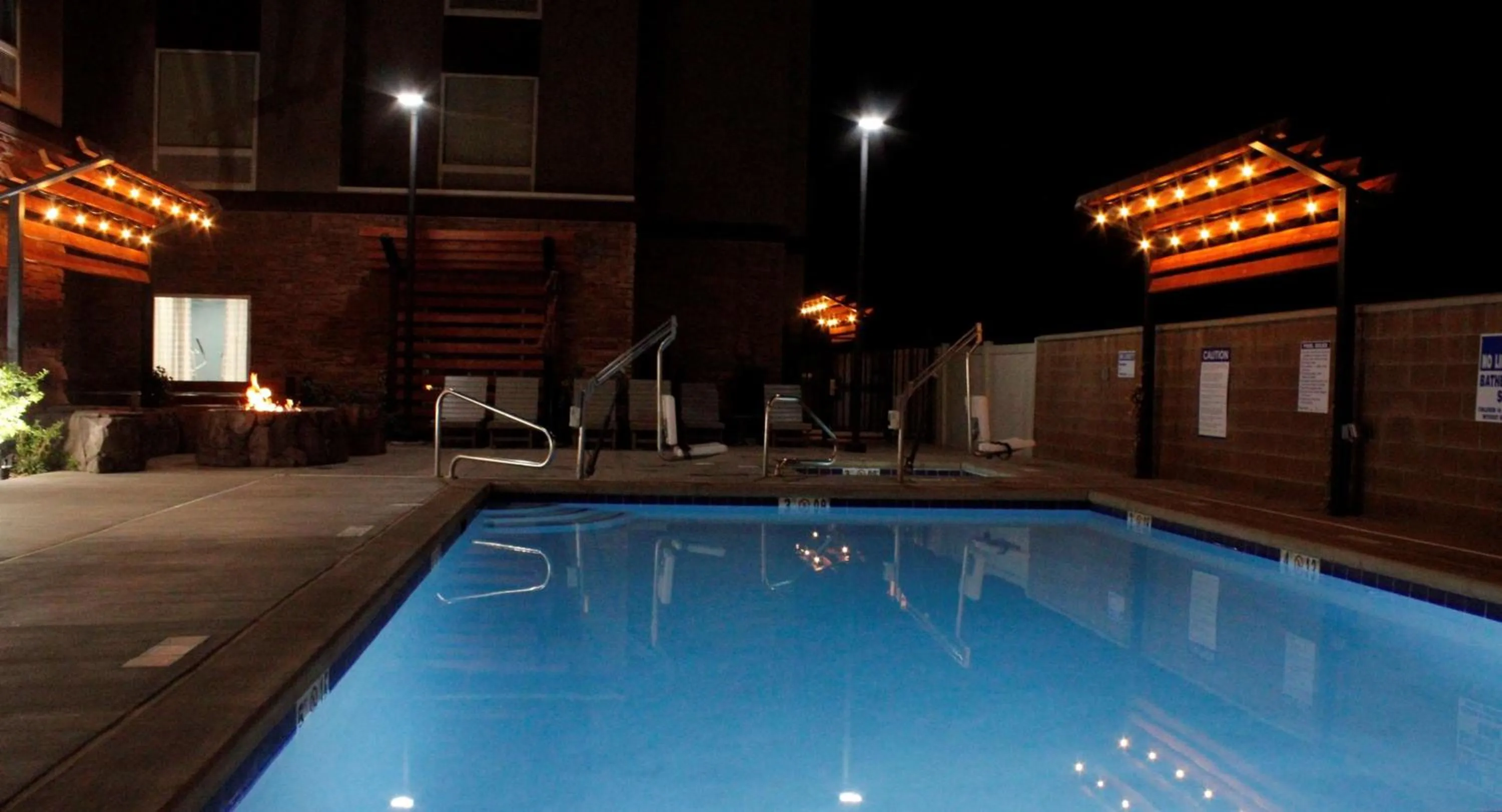 Pool view in Hampton Inn Moab Arches National Park
