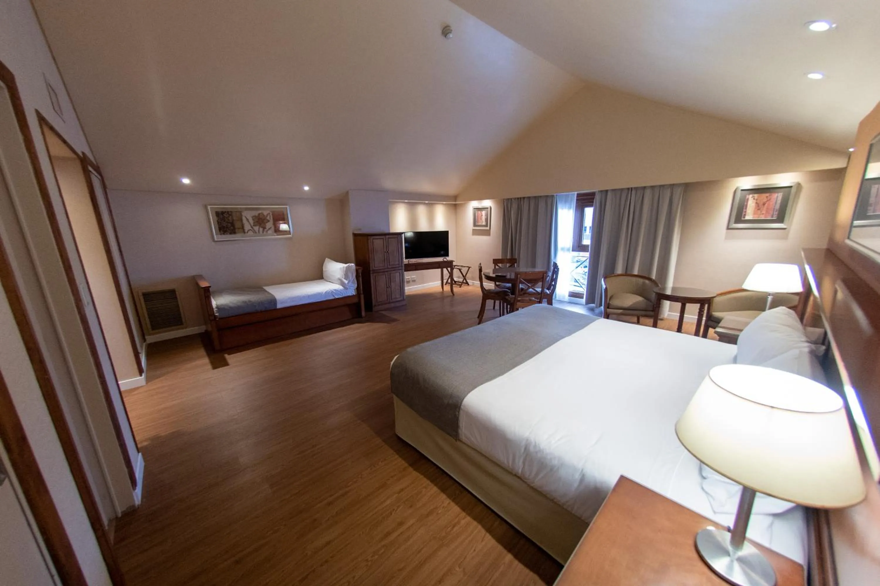 Bedroom, Bed in Hotel Albatros