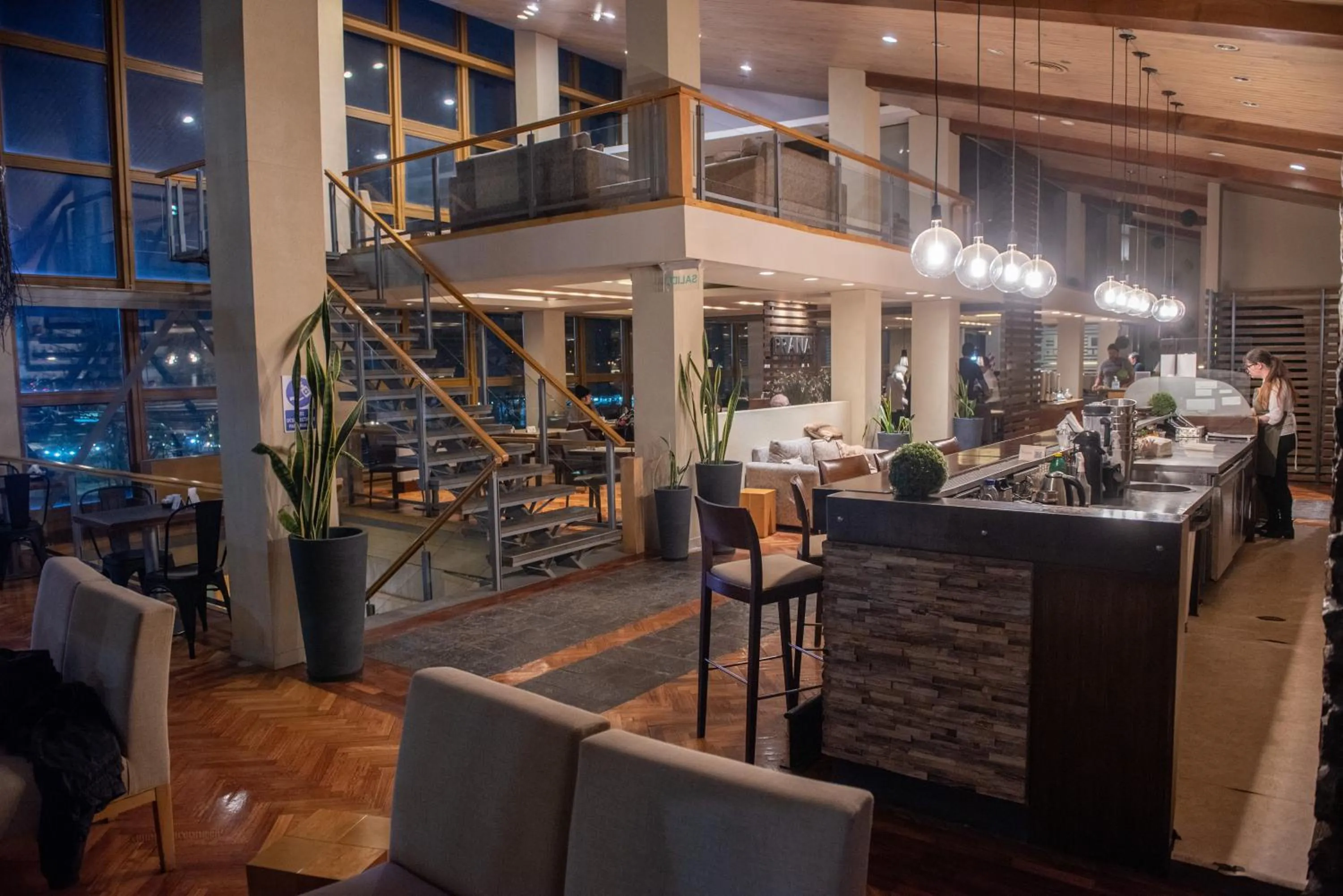 Restaurant/places to eat in Hotel Albatros