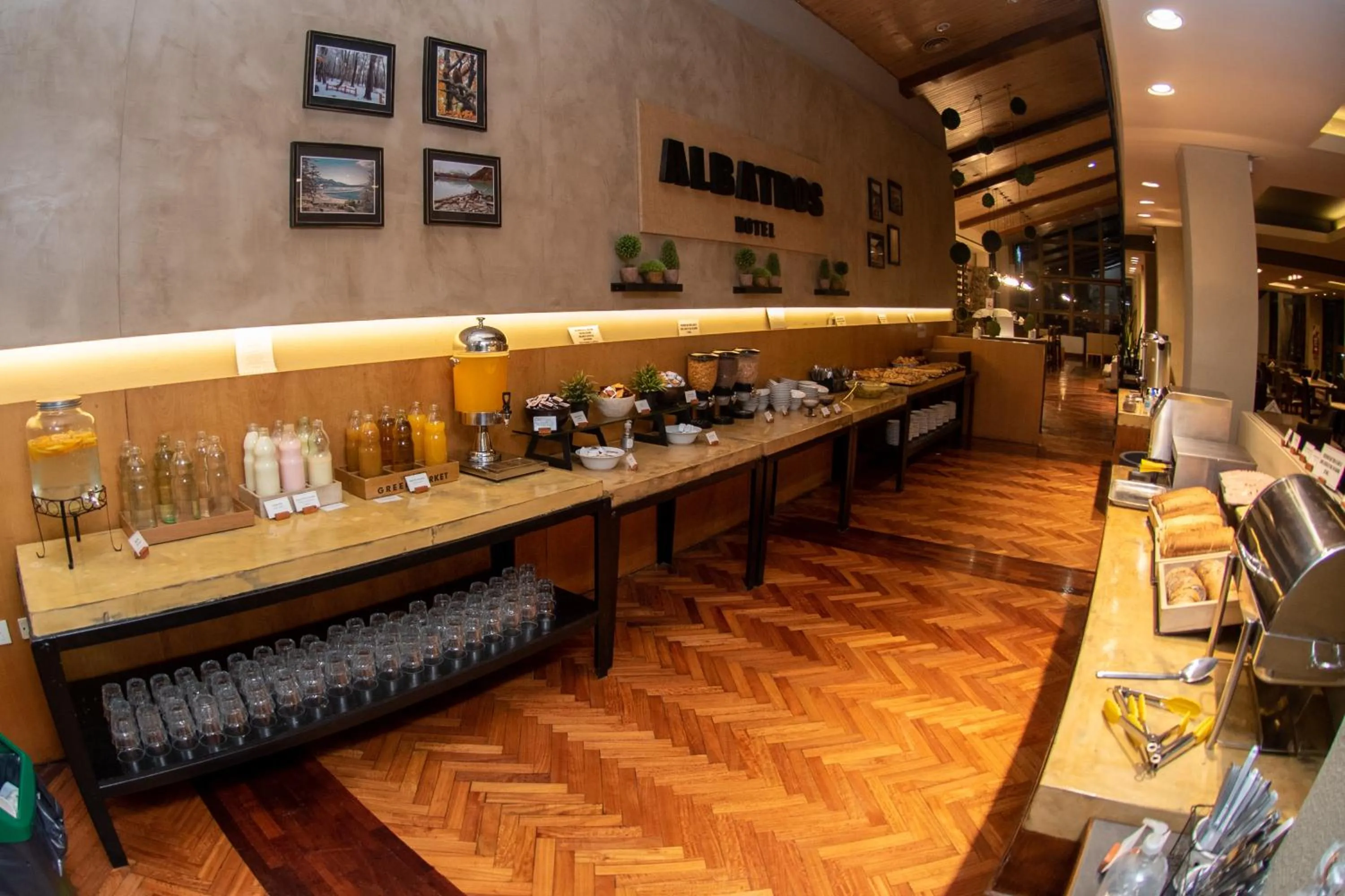 Food and drinks in Hotel Albatros