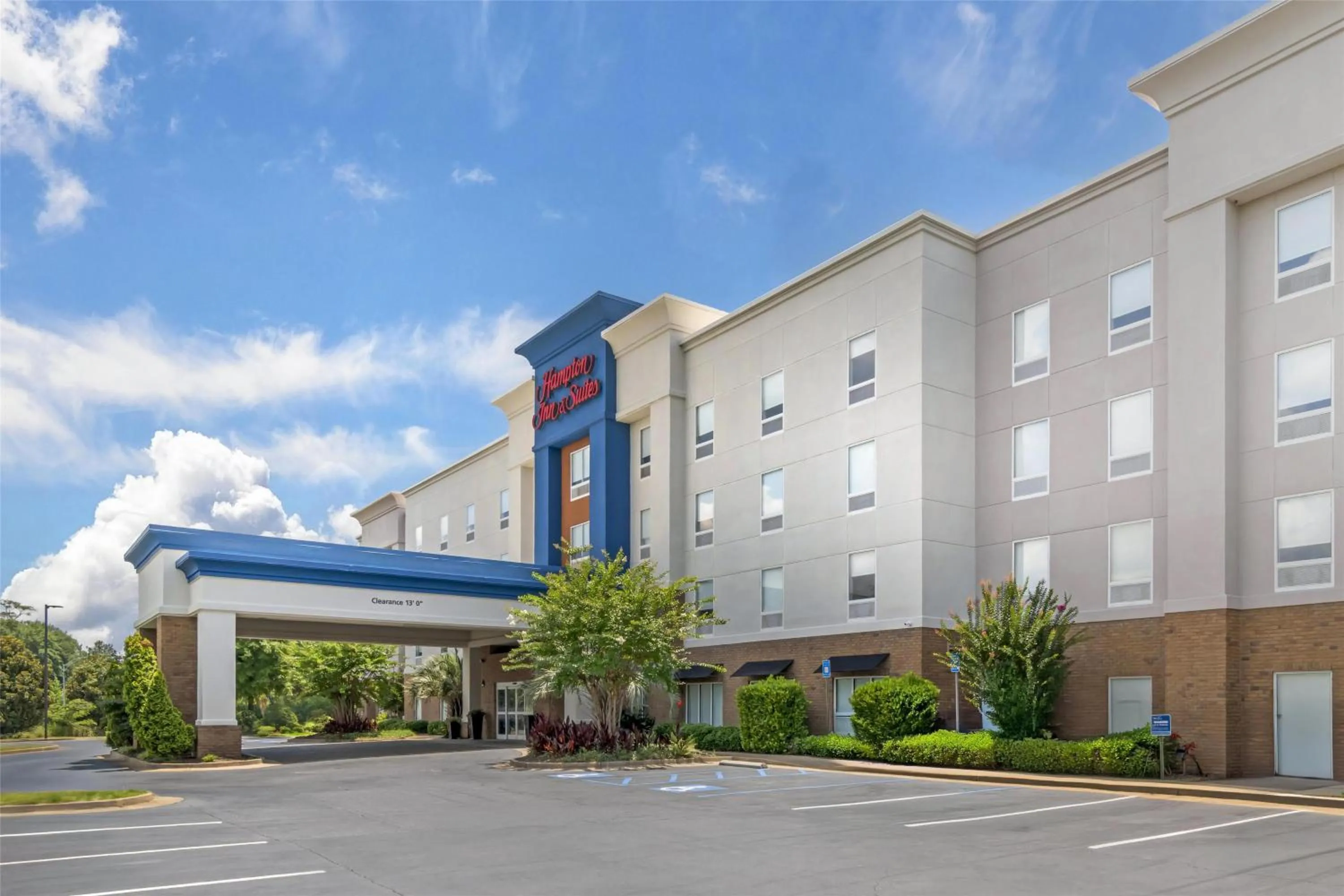 Property building in Hampton Inn & Suites Phenix City- Columbus Area