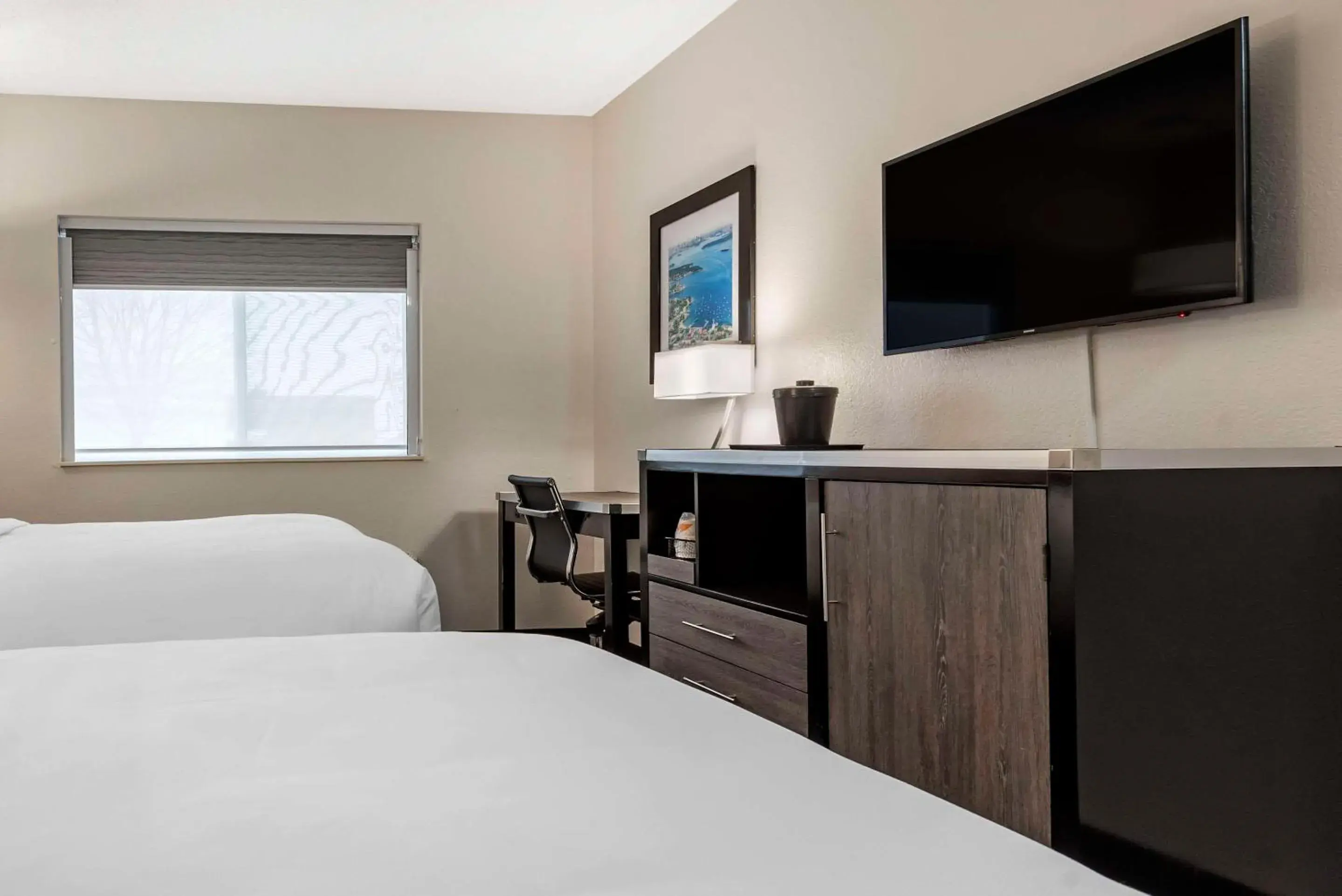 Queen Room with Two Queen Beds - Accessible/Non Smoking in Comfort Inn & Suites Liverpool - Syracuse Queen Room with Two Queen Beds - Accessible/Non Smoking in Comfort Inn & Suites Liverpool - Syracuse