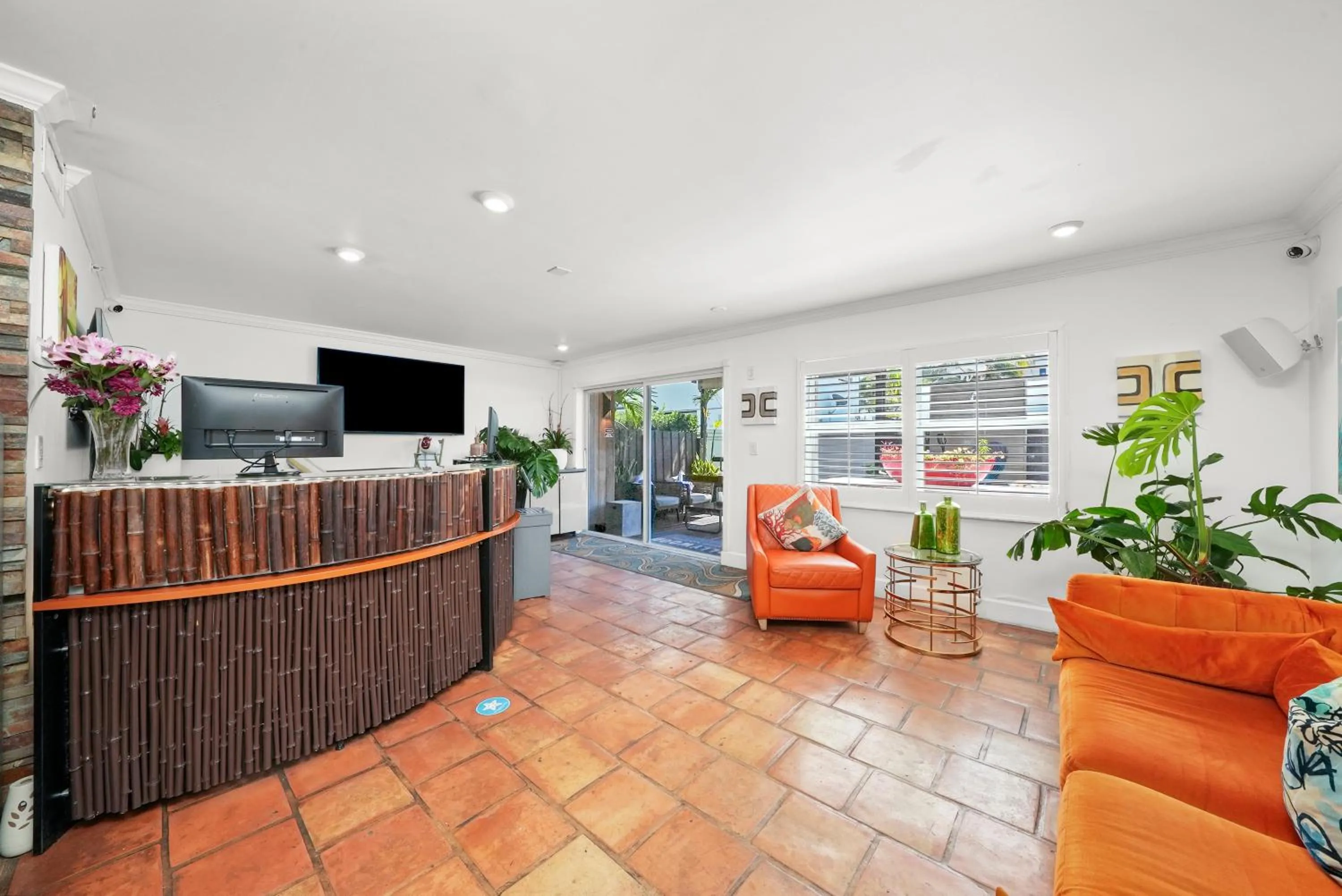 Lobby or reception in Hollywood Beach Suites and Hotel