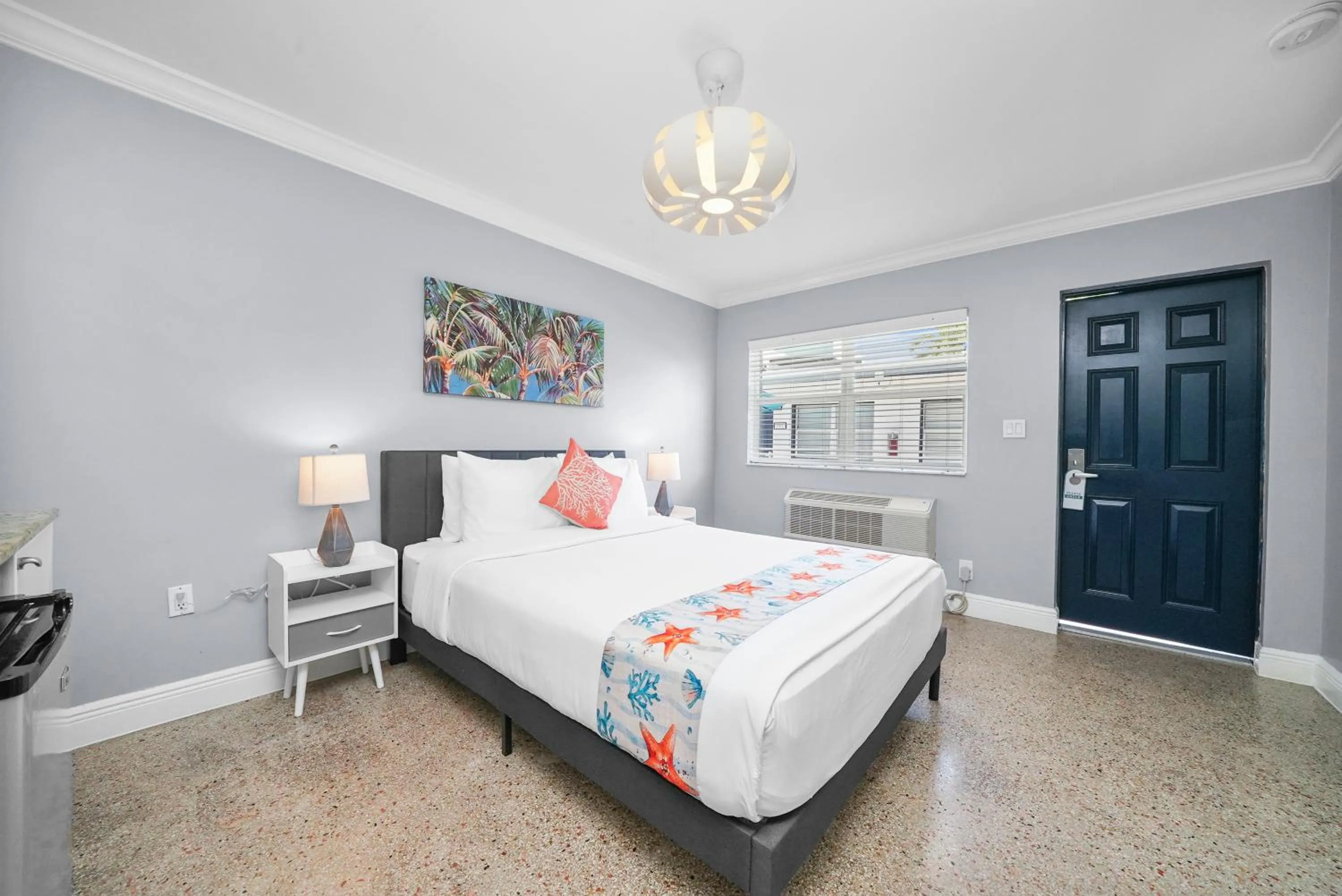 Bedroom, Bed in Hollywood Beach Suites and Hotel