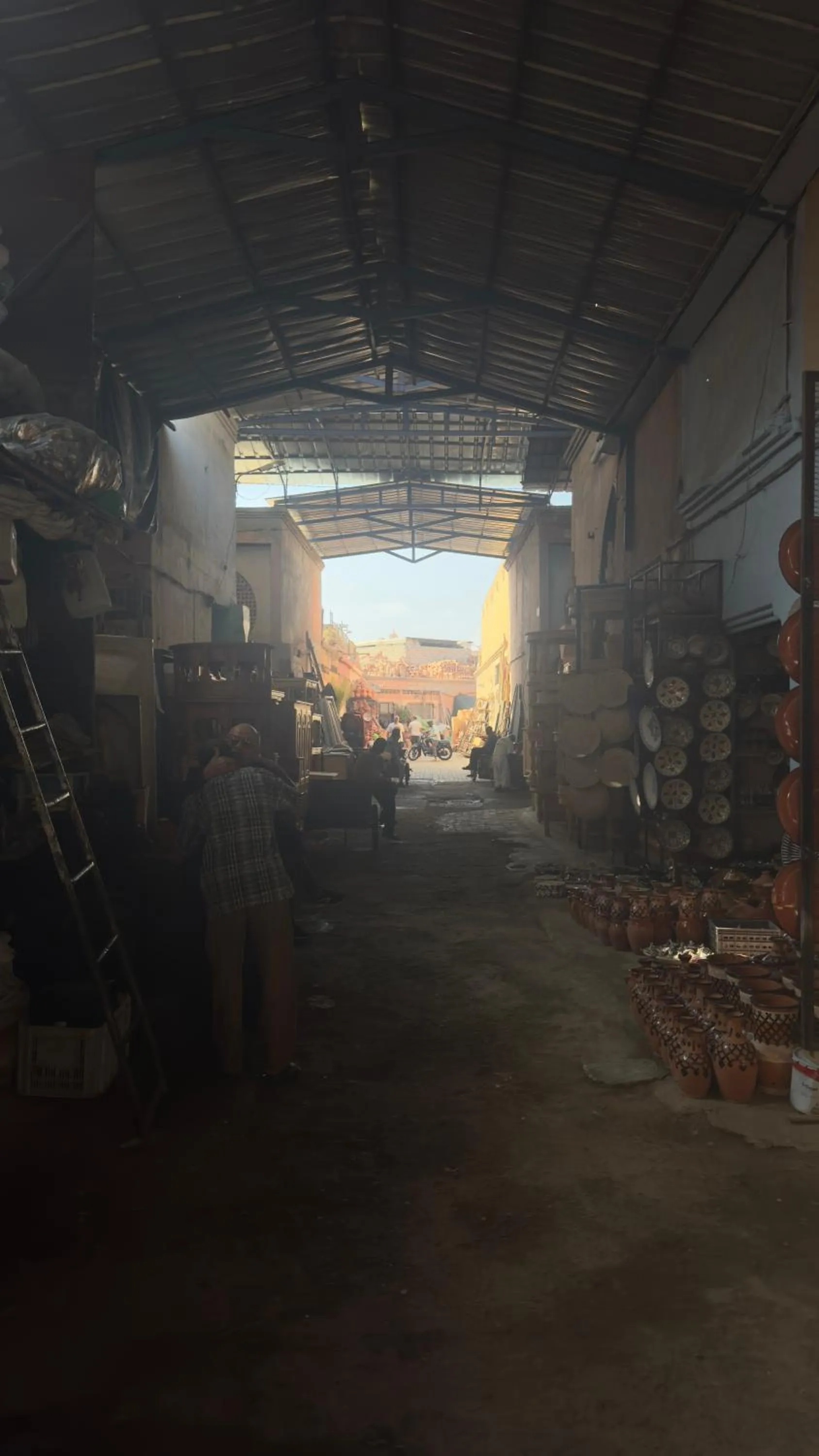 Staff in Riad Lapis-lazuli