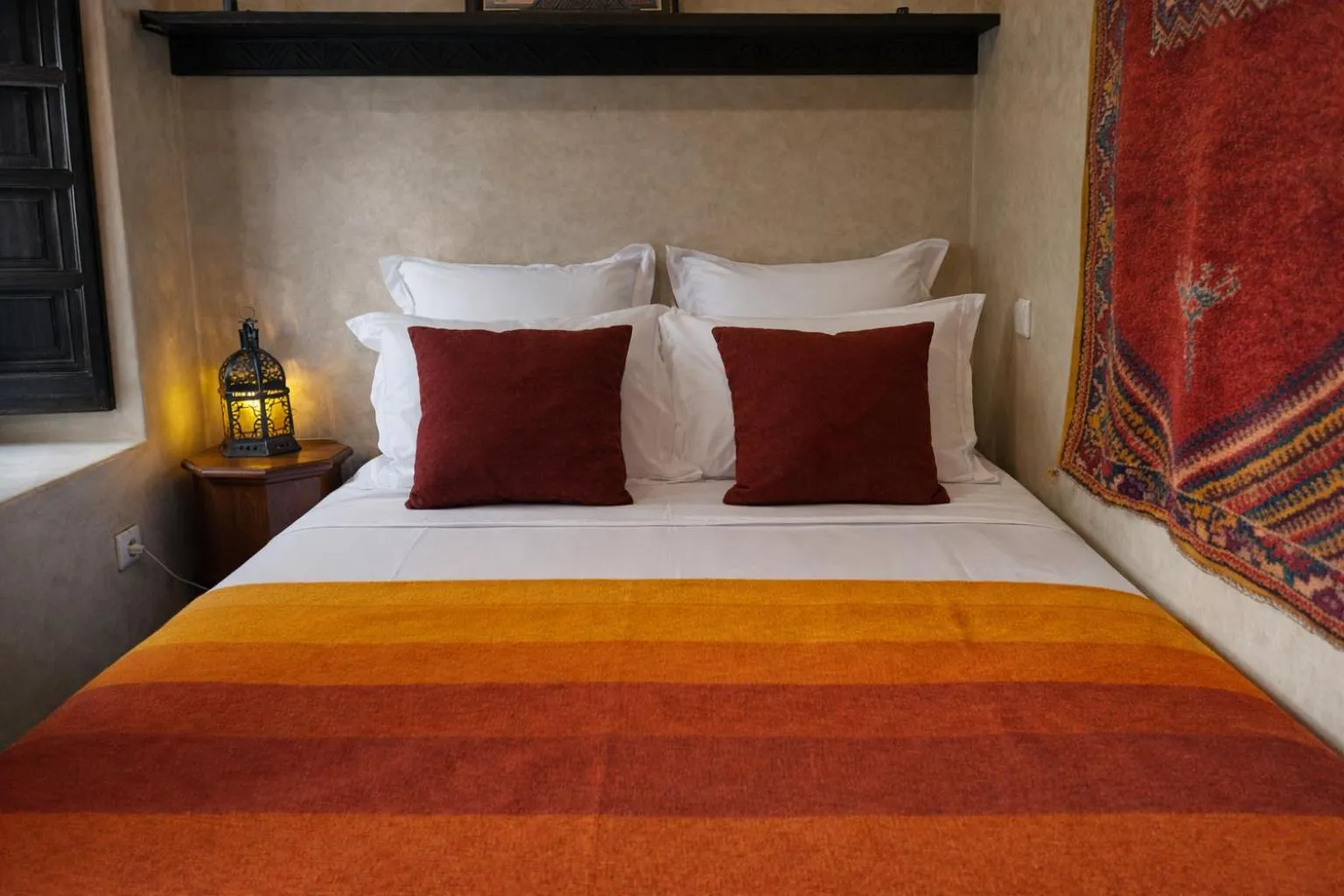 Photo of the whole room, Bed in Riad Lapis-lazuli