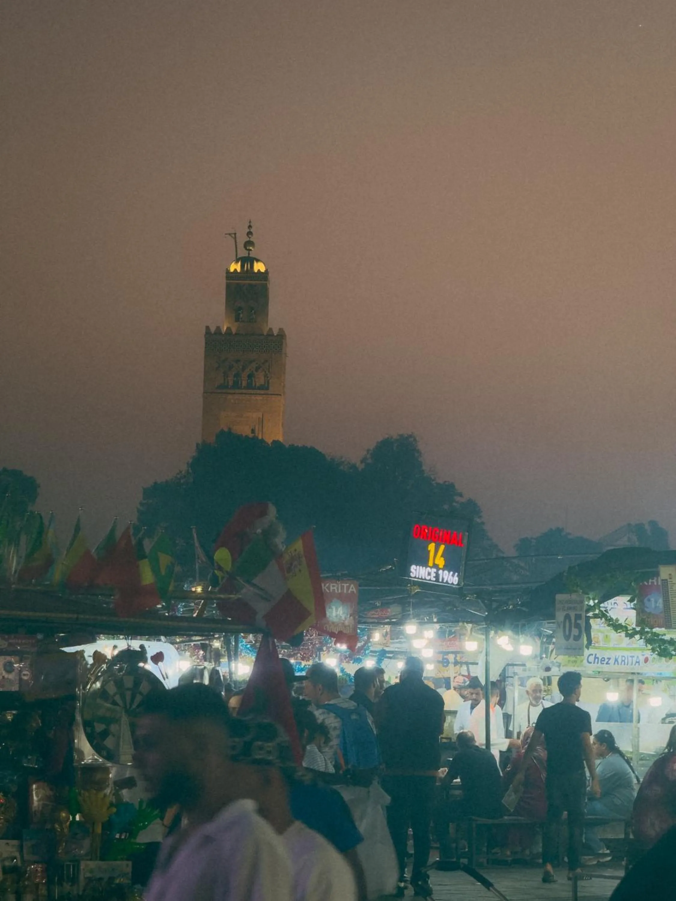 Staff in Riad Lapis-lazuli