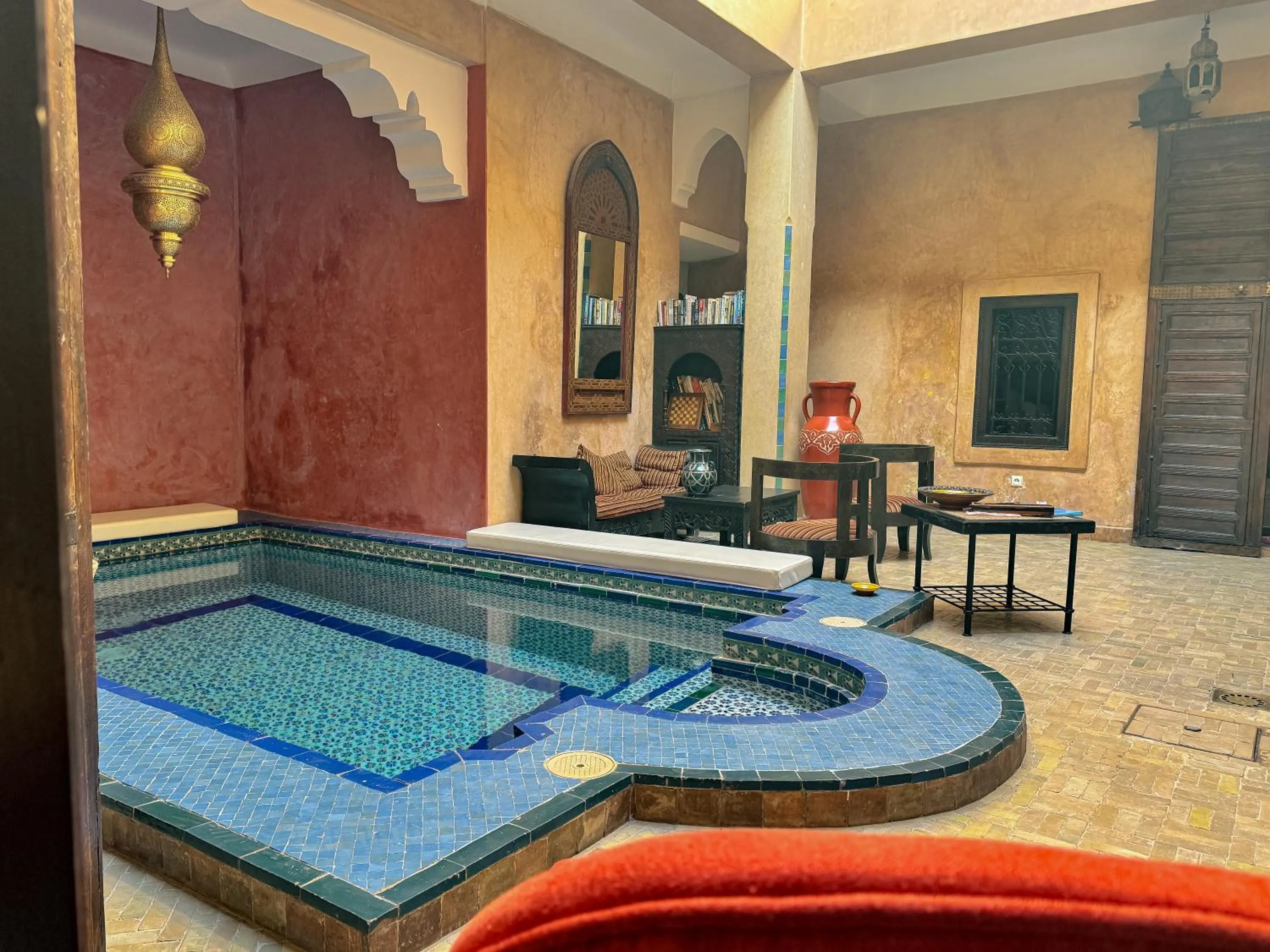 Swimming pool in Riad Lapis-lazuli