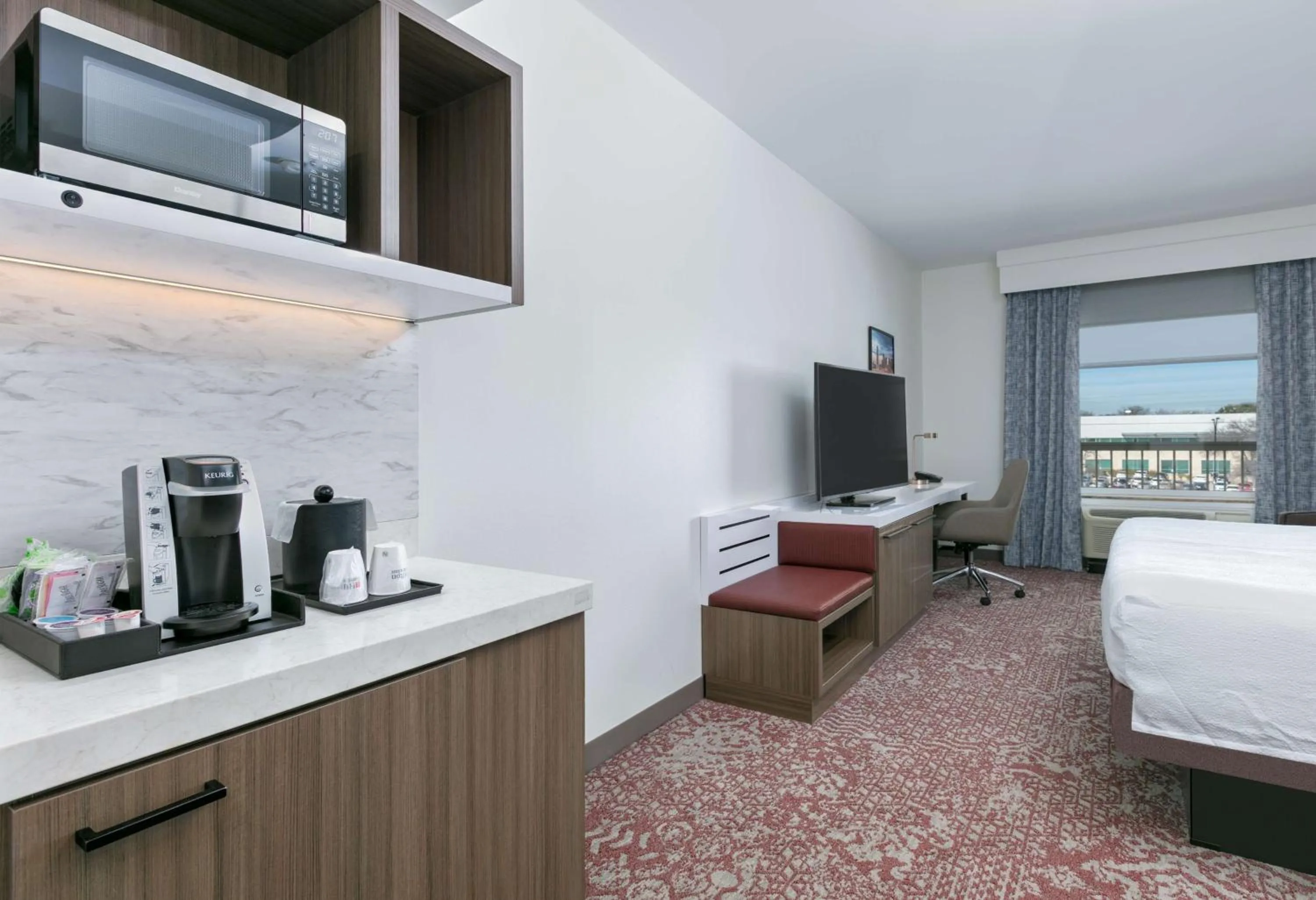 Bedroom, Bed in Hilton Garden Inn Dallas Arlington