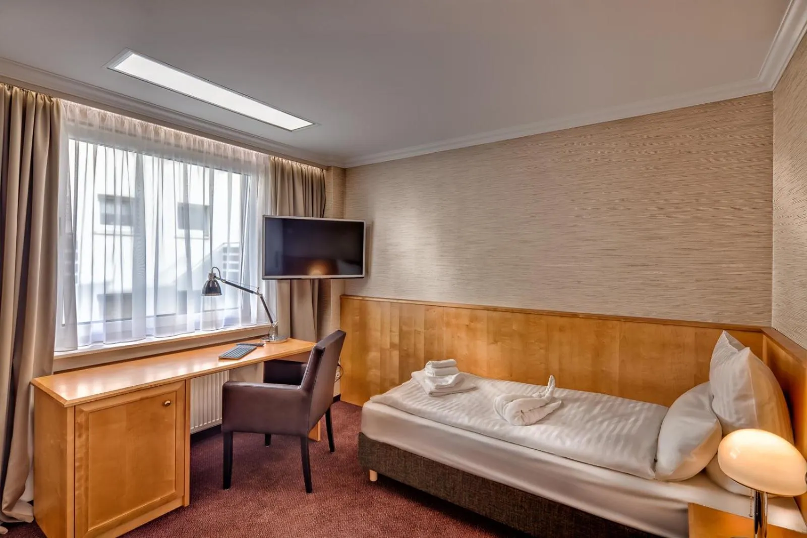 Photo of the whole room, Bed in Unperfekthotel CoWorkingHotel