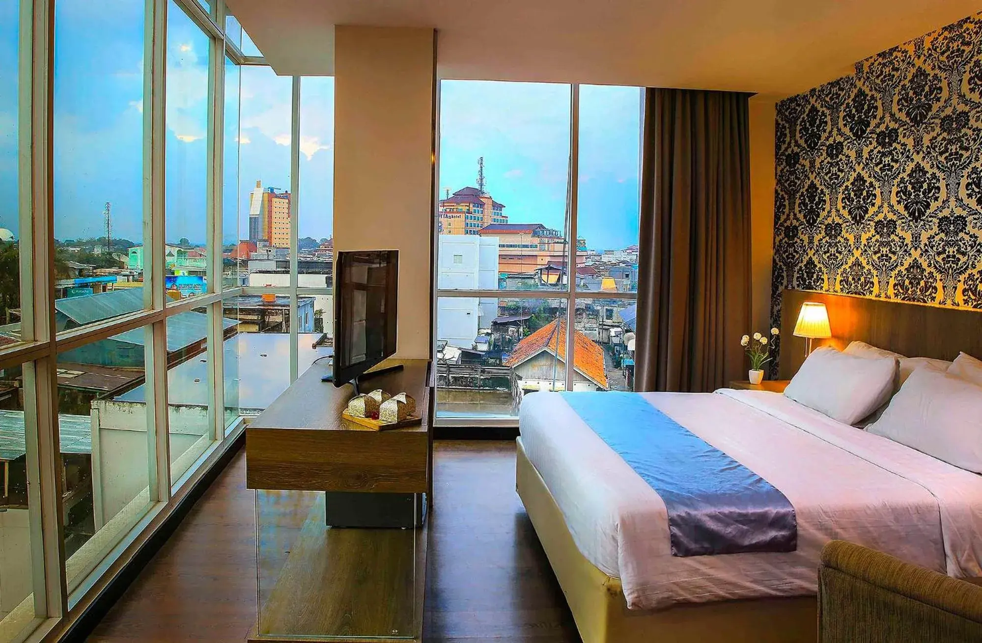 Deluxe Room in Odua Weston Jambi Deluxe Room in Odua Weston Jambi