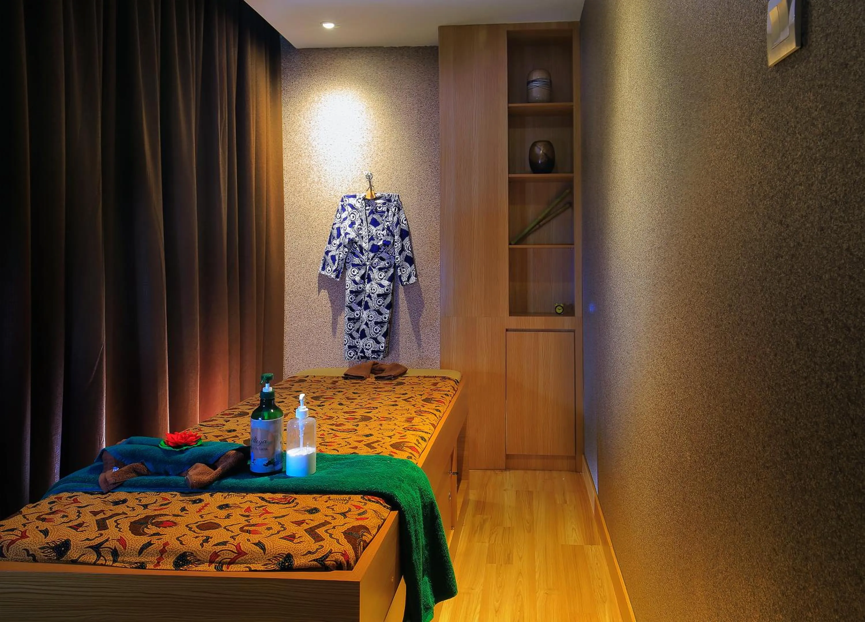 Bed in Odua Weston Jambi