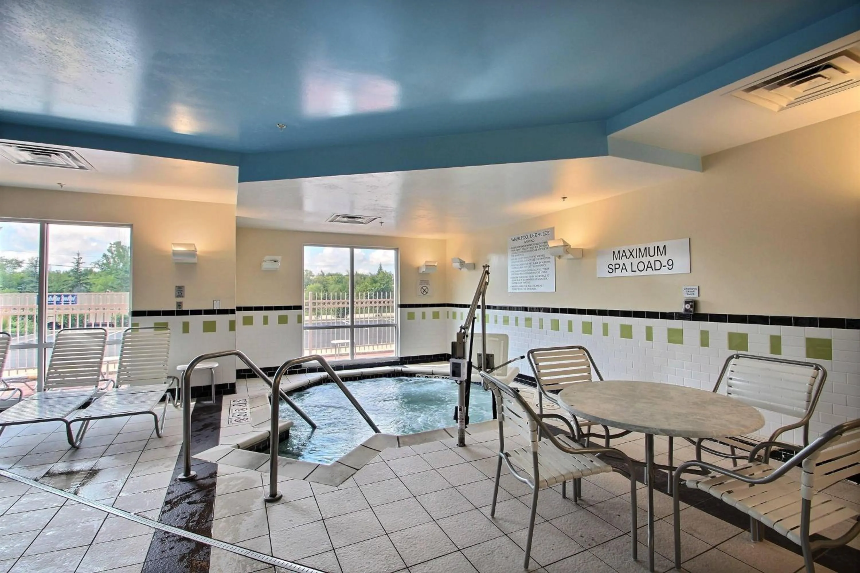 Area and facilities in Fairfield Inn & Suites by Marriott Milwaukee Airport