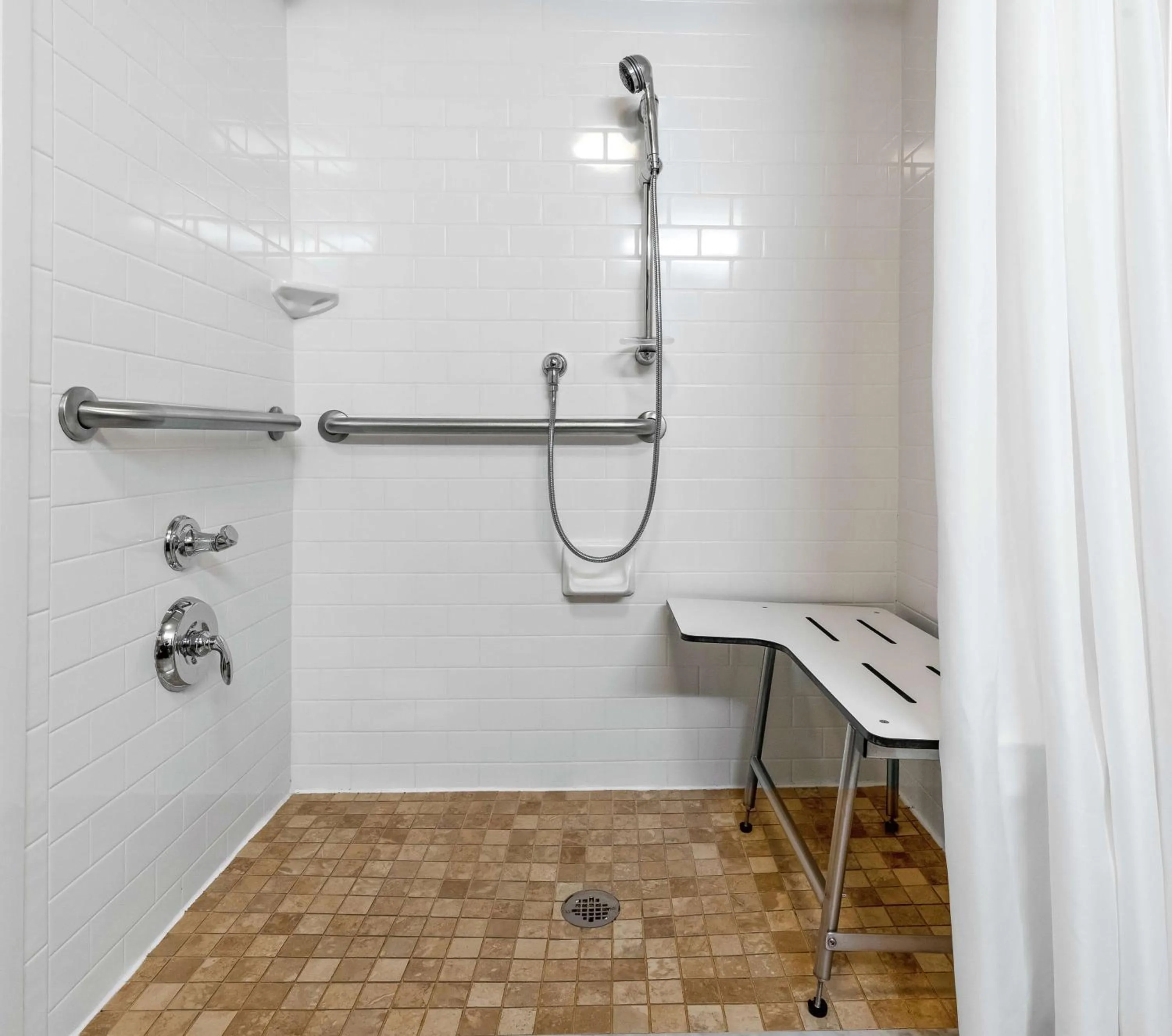 Bathroom in Hampton Inn Nashua