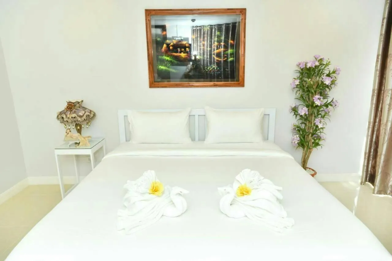 Bed in Parvena Hotel Sathorn