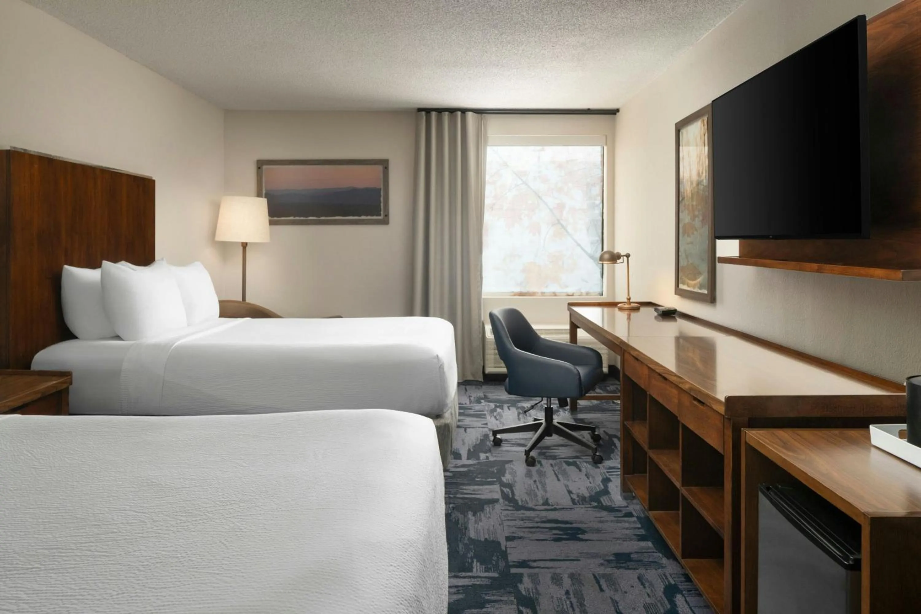 Photo of the whole room, Bed in Fairfield Inn & Suites by Marriott Chattanooga