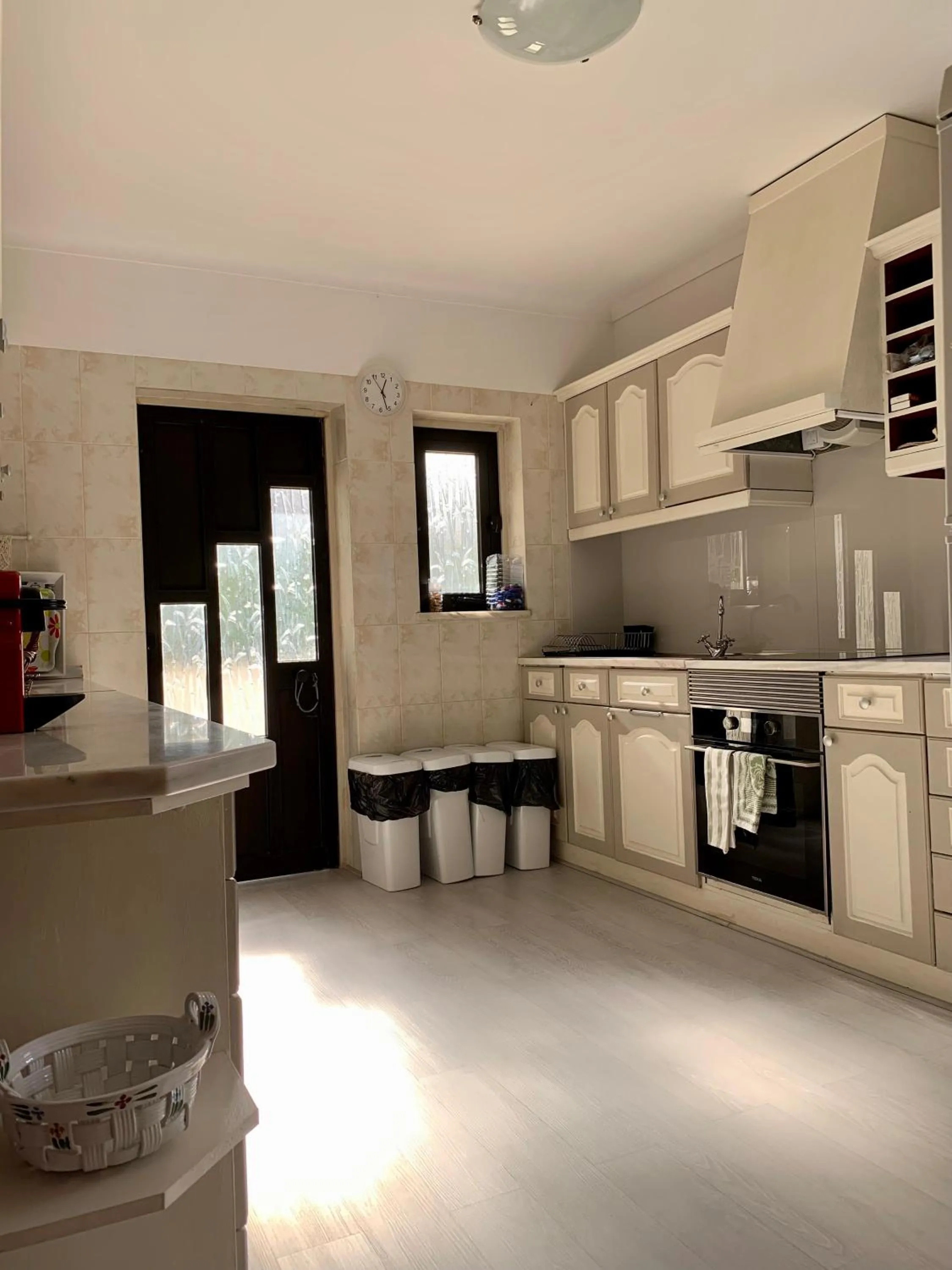 Kitchen or kitchenette in Manelisa Cascais