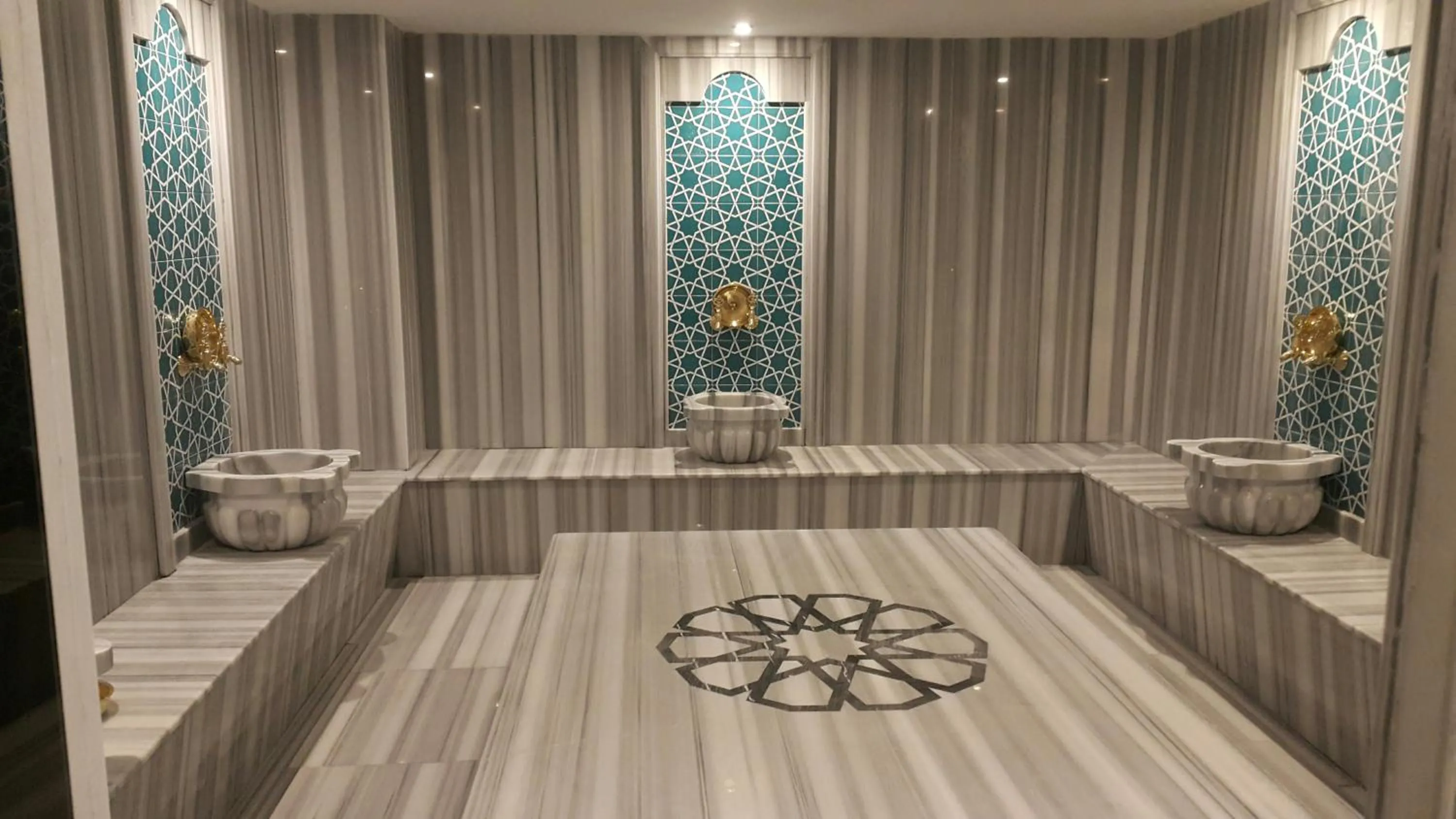 Public Bath in CPAnkara Hotel