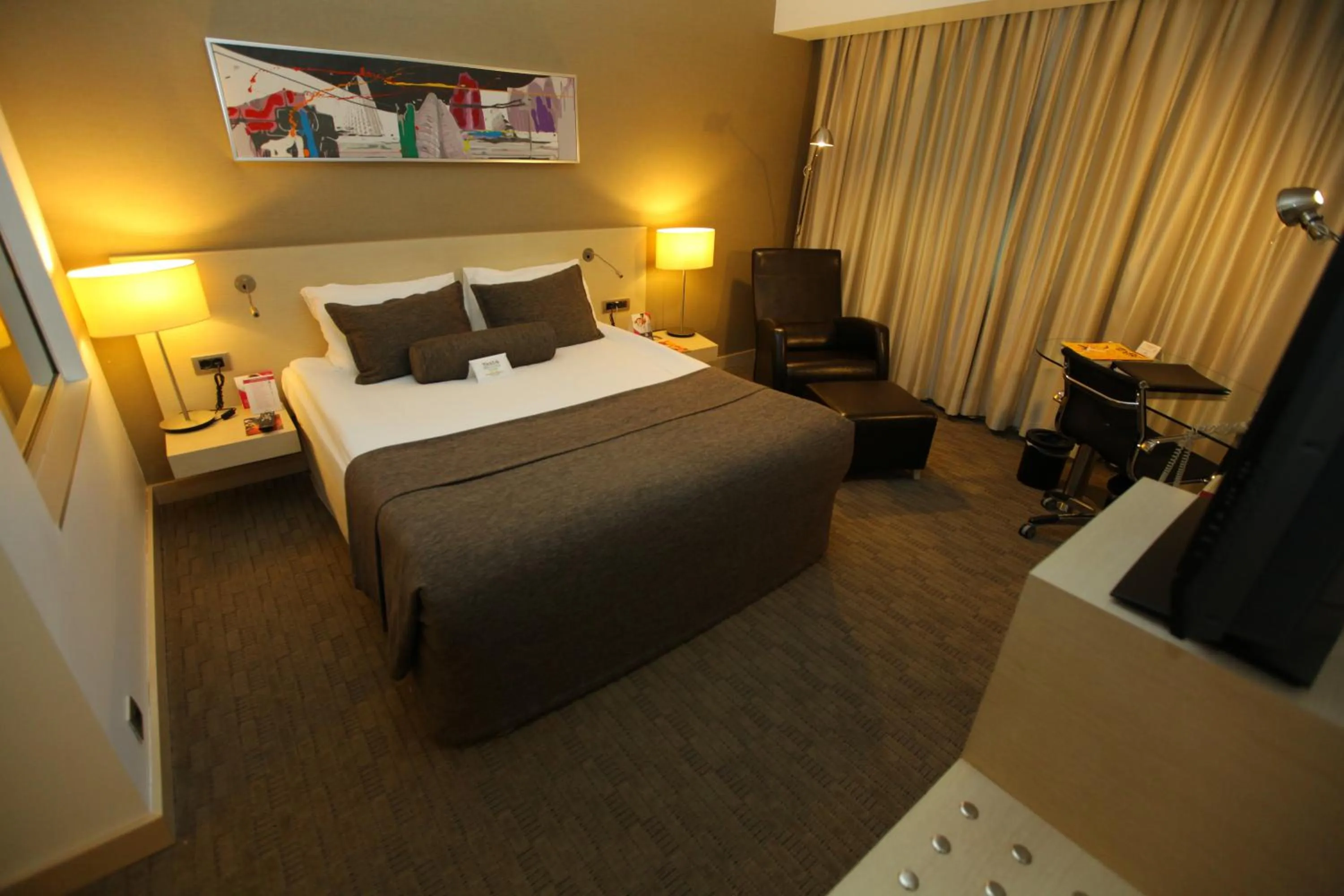 Bedroom, Bed in CPAnkara Hotel