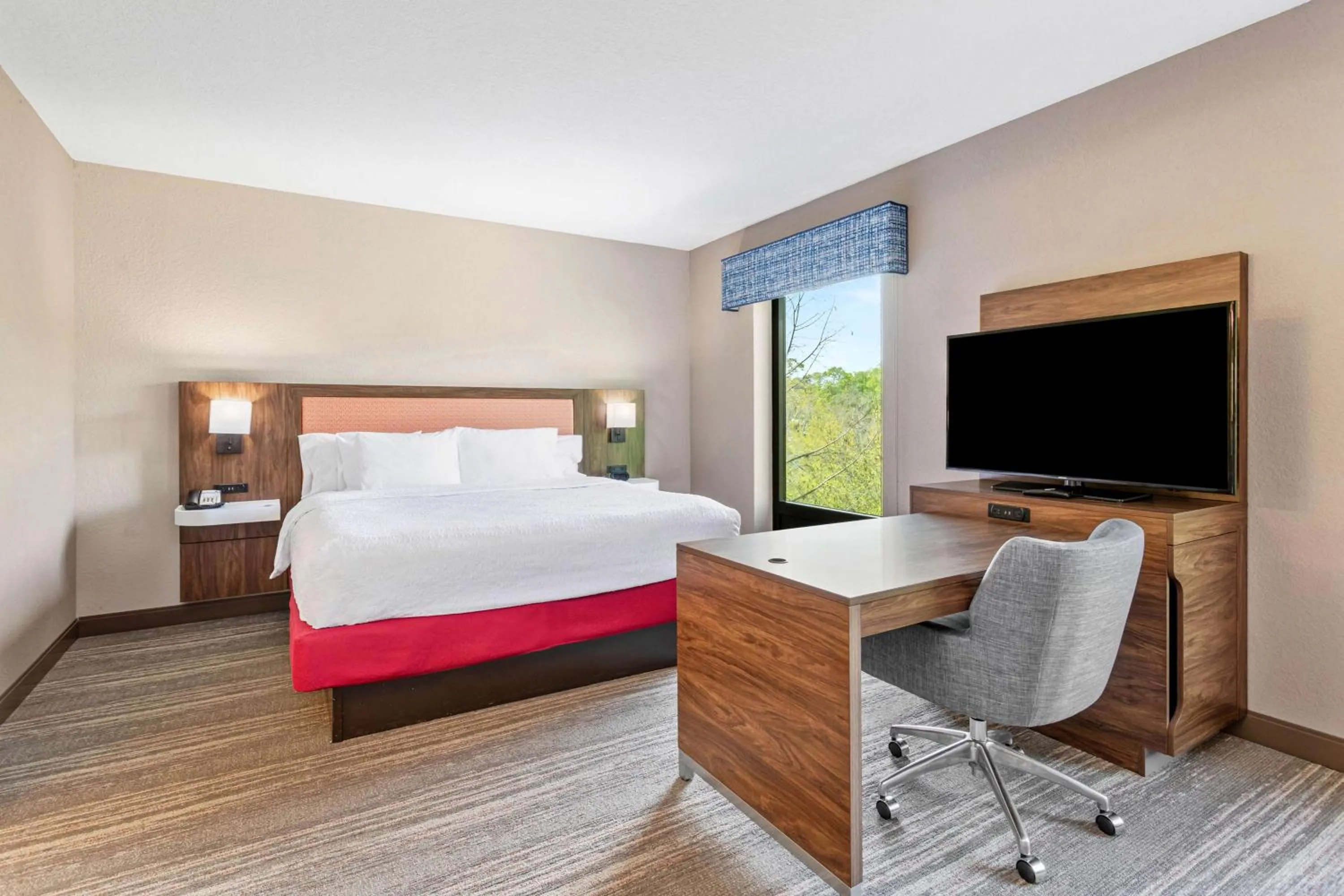 Bedroom, Bed in Hampton Inn & Suites Orlando-Apopka