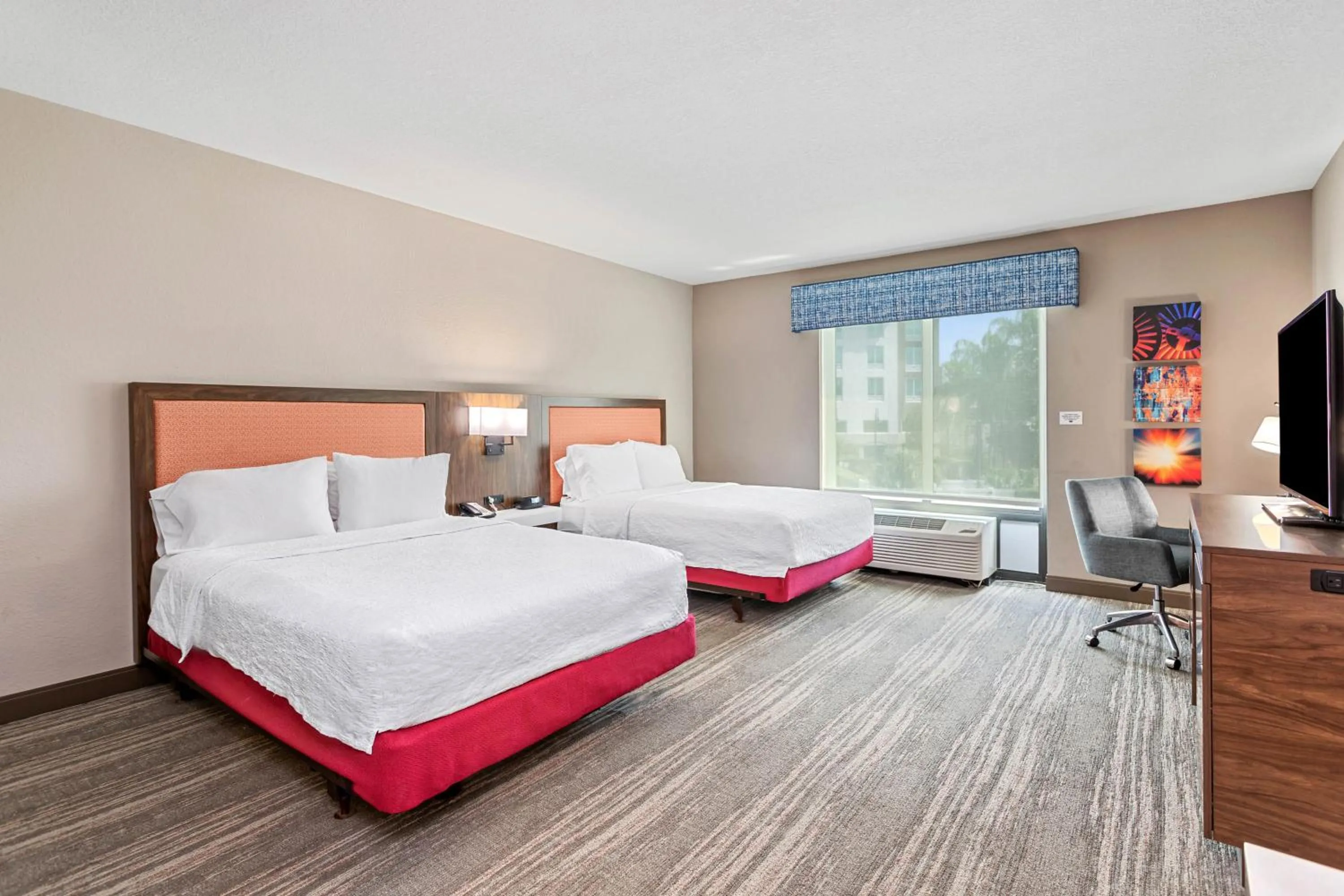Bedroom, Bed in Hampton Inn & Suites Orlando-Apopka