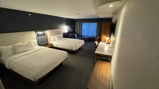 Bed in Courtyard by Marriott Kingston