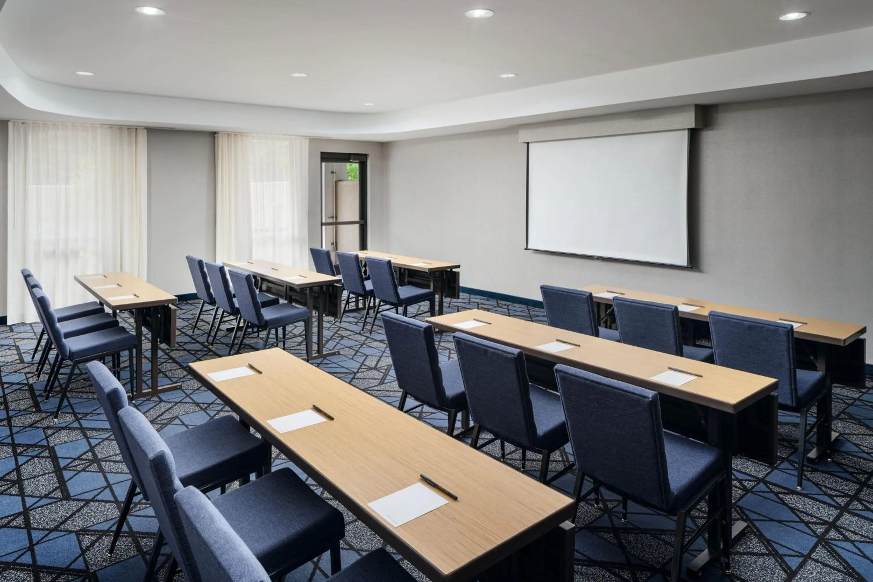 Meeting/conference room in Courtyard by Marriott Kingston