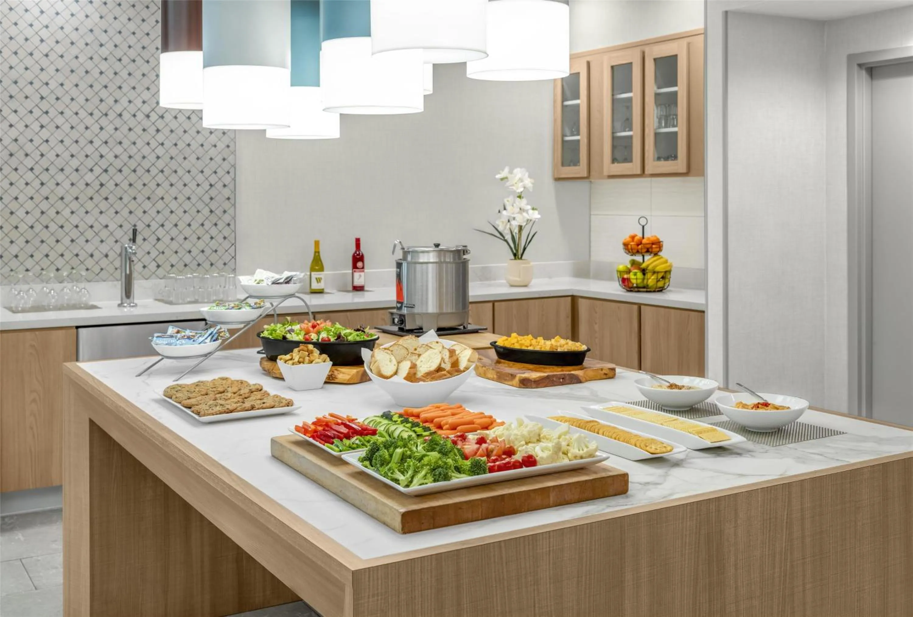 Dining area in Homewood Suites by Hilton Fayetteville