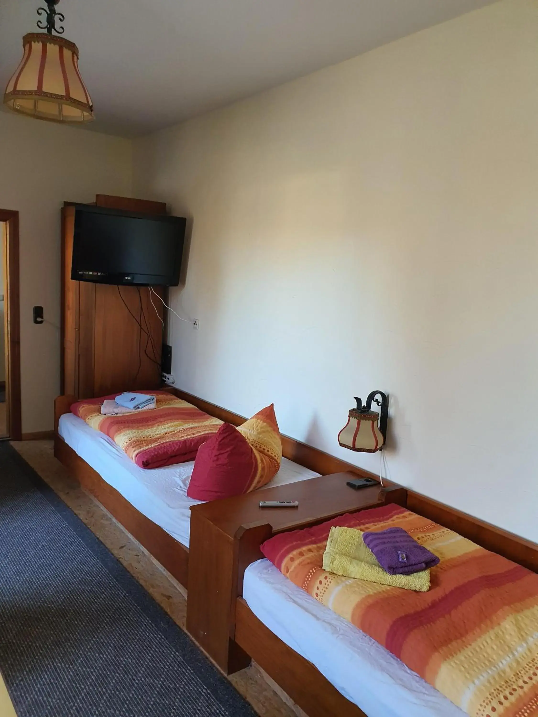 Standard Twin Room in Gasthof Alte Fischerhütte Standard Twin Room in Gasthof Alte Fischerhütte