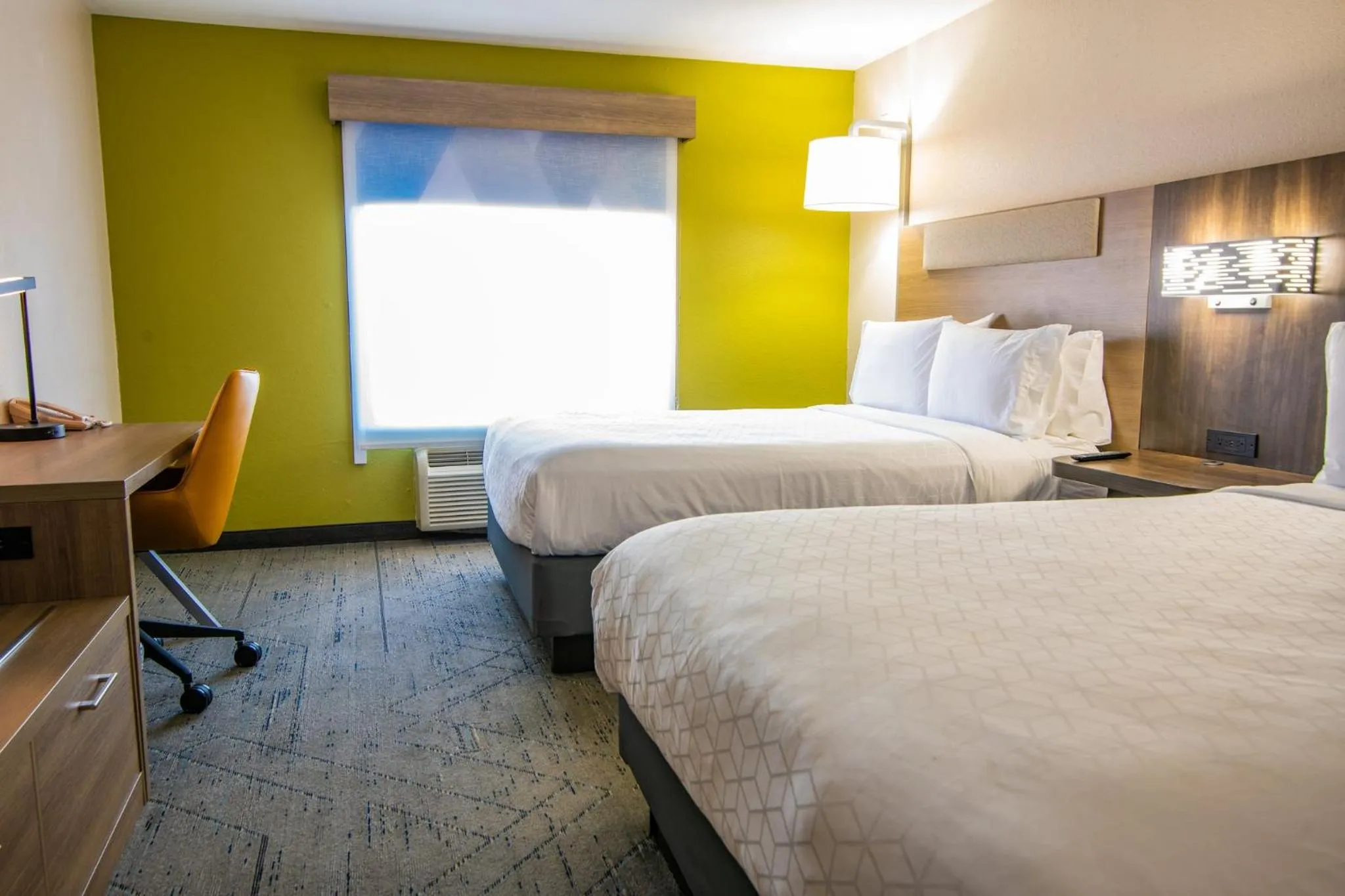 Photo of the whole room, Bed in Holiday Inn Express & Suites College Station by IHG