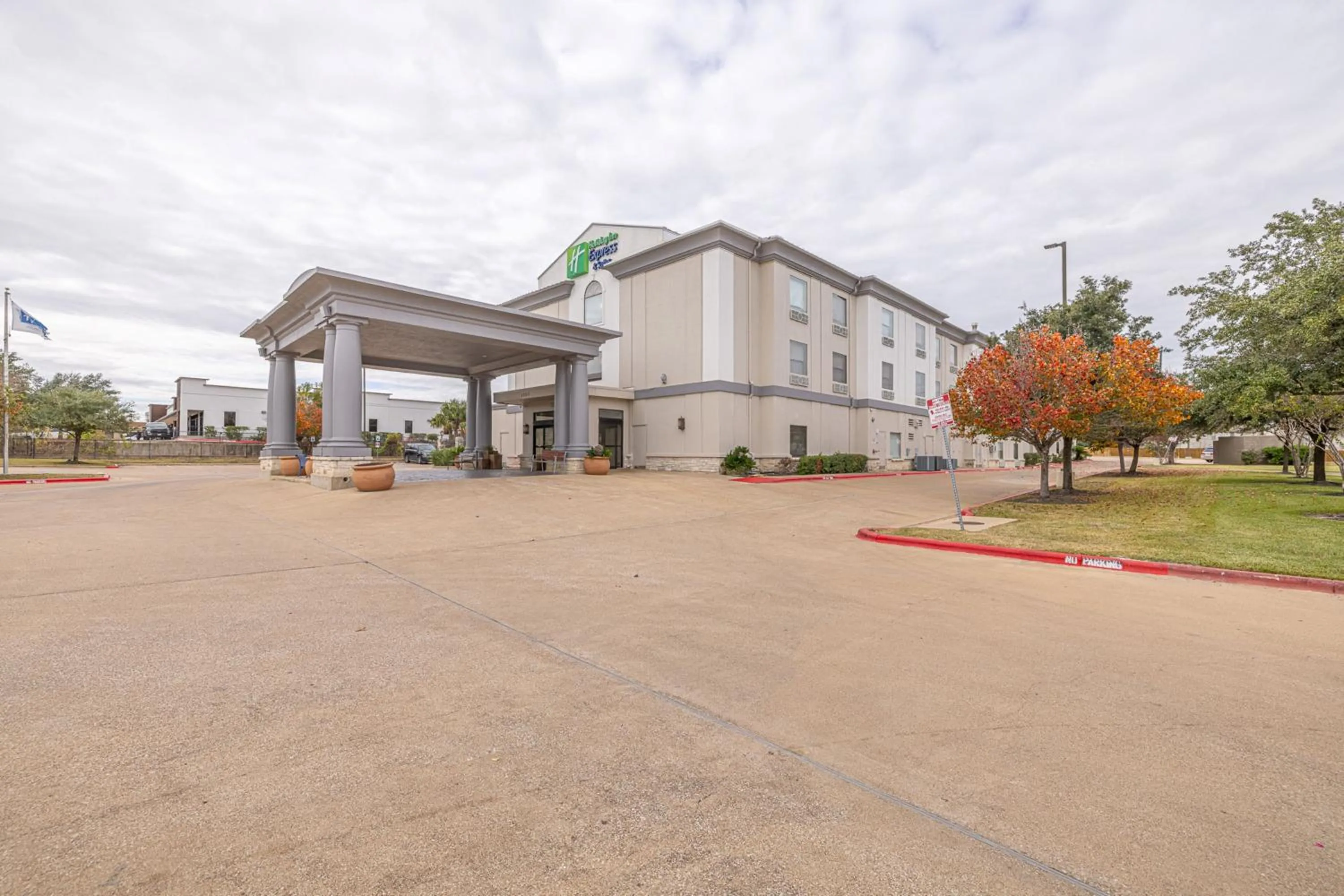 Property building in Holiday Inn Express & Suites College Station by IHG