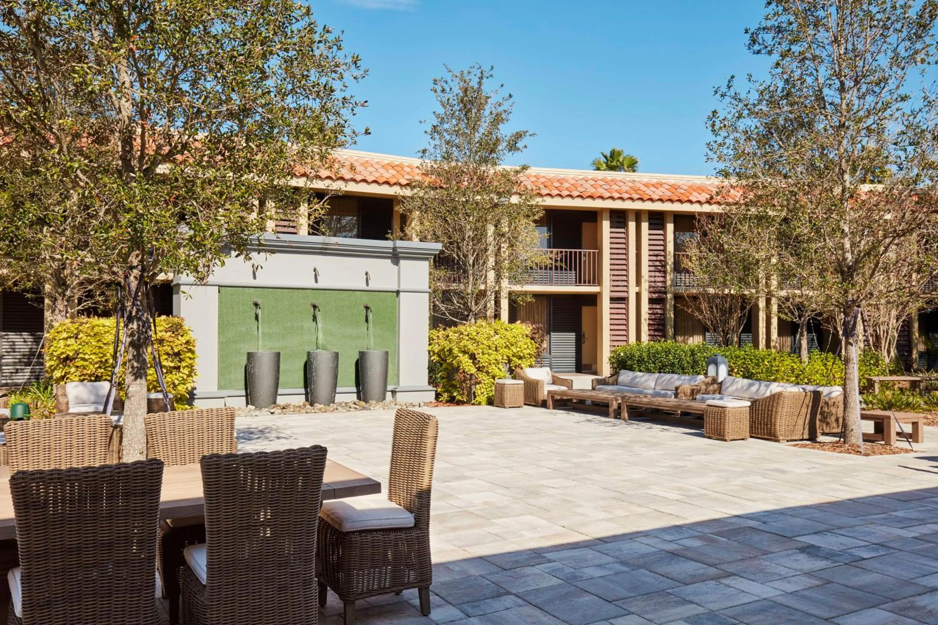 Garden in DoubleTree by Hilton Hotel Orlando at SeaWorld