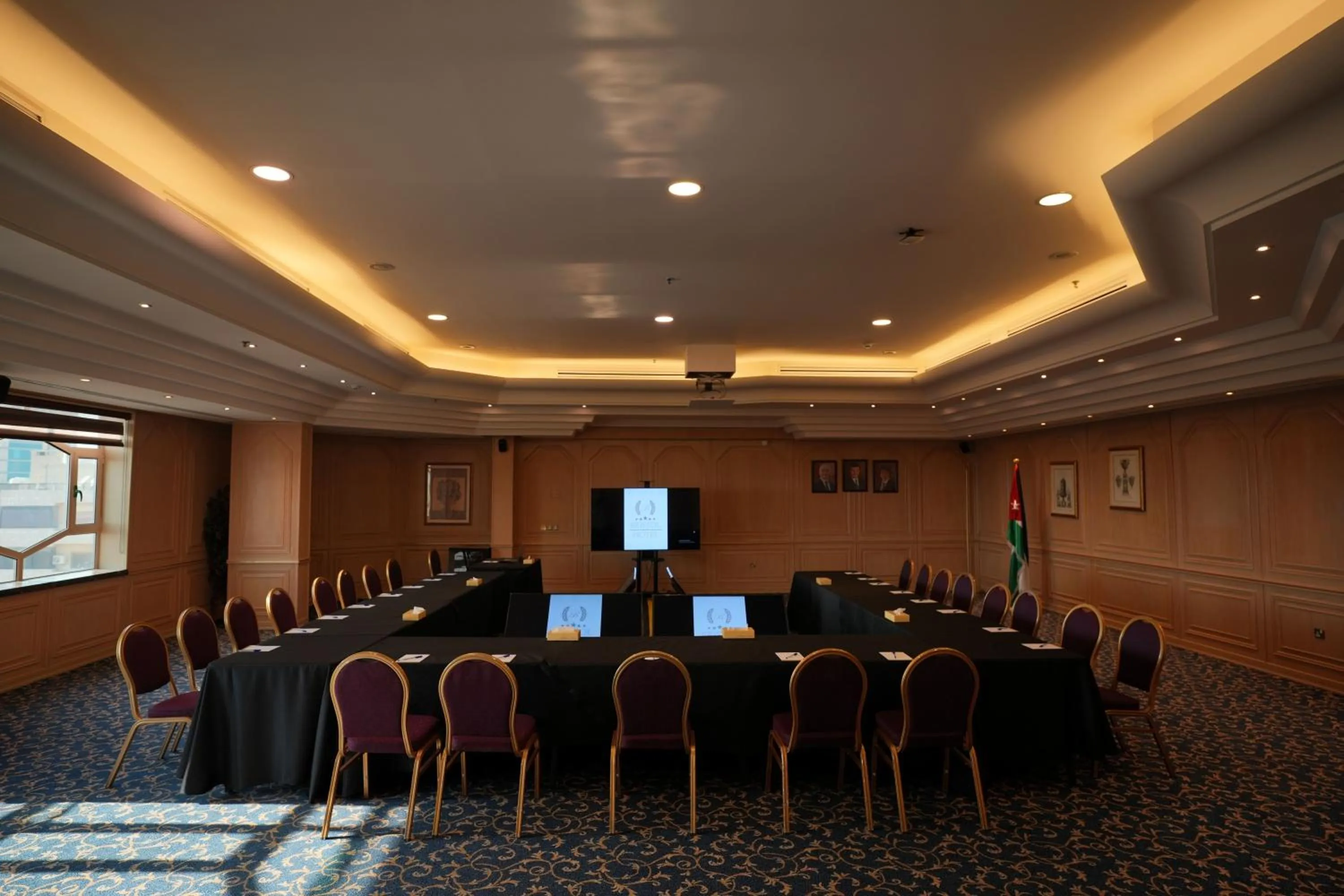 Banquet/Function facilities in Bristol Hotel