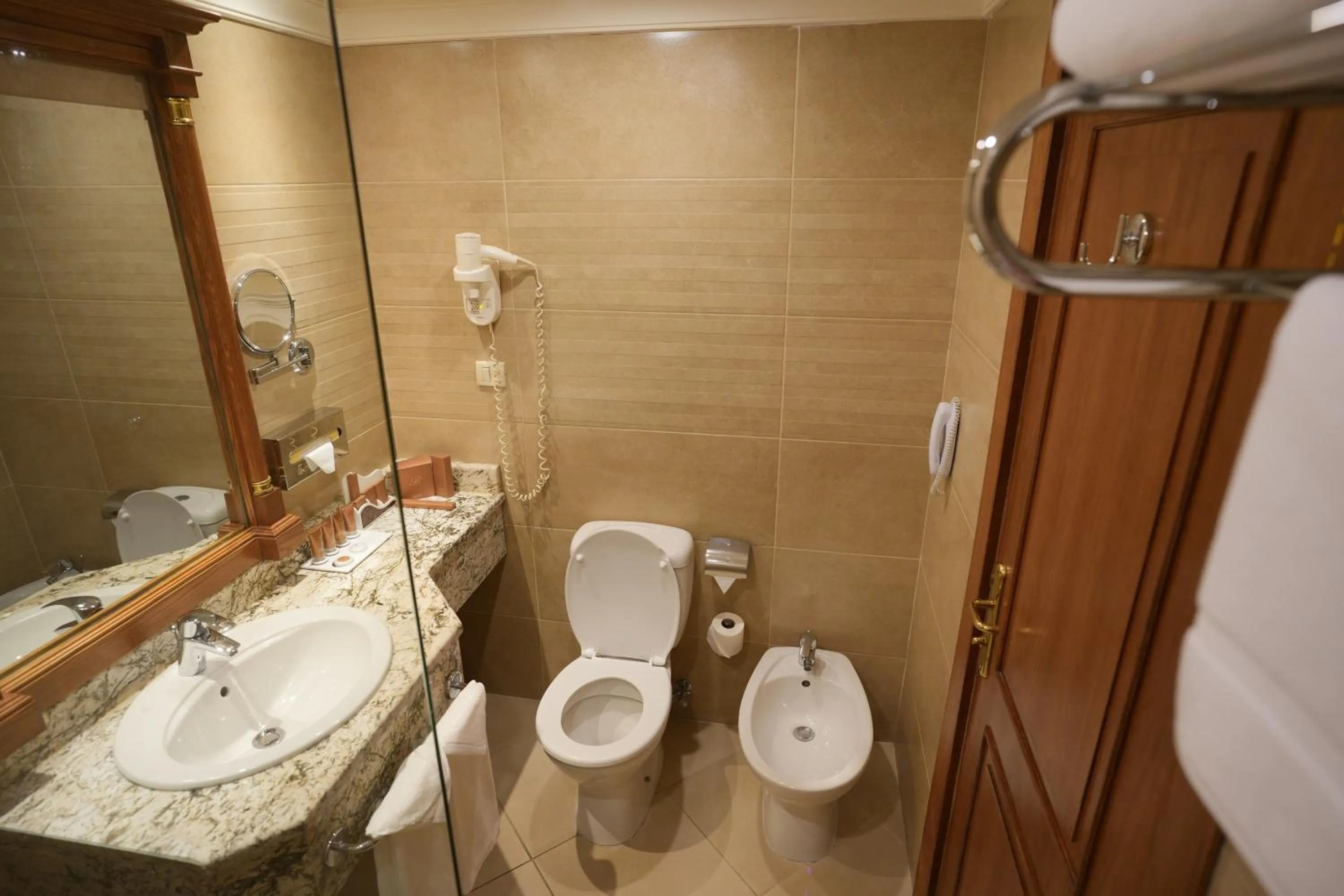 Bathroom in Bristol Hotel