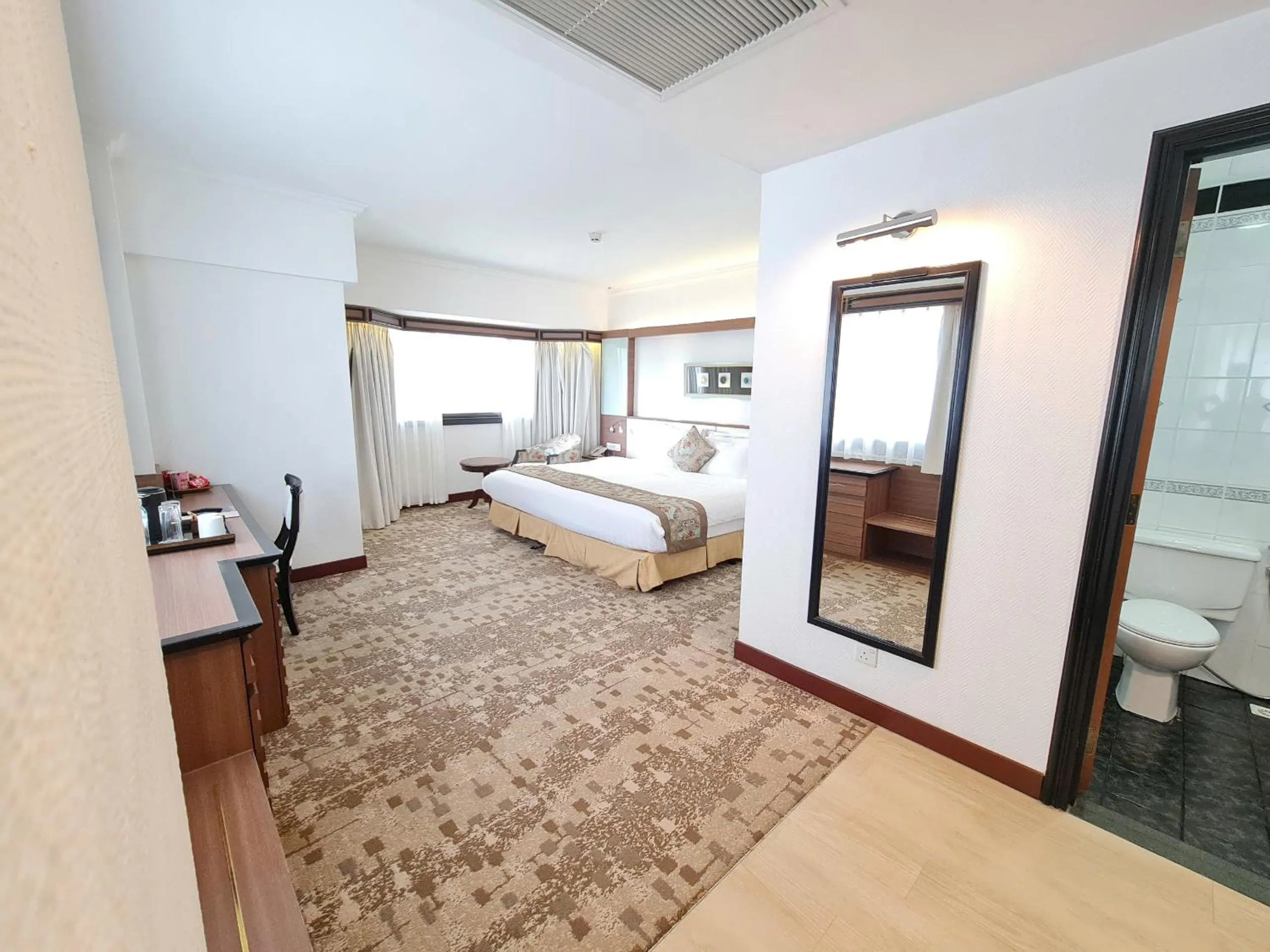 Bed in Sunway Hotel Hanoi