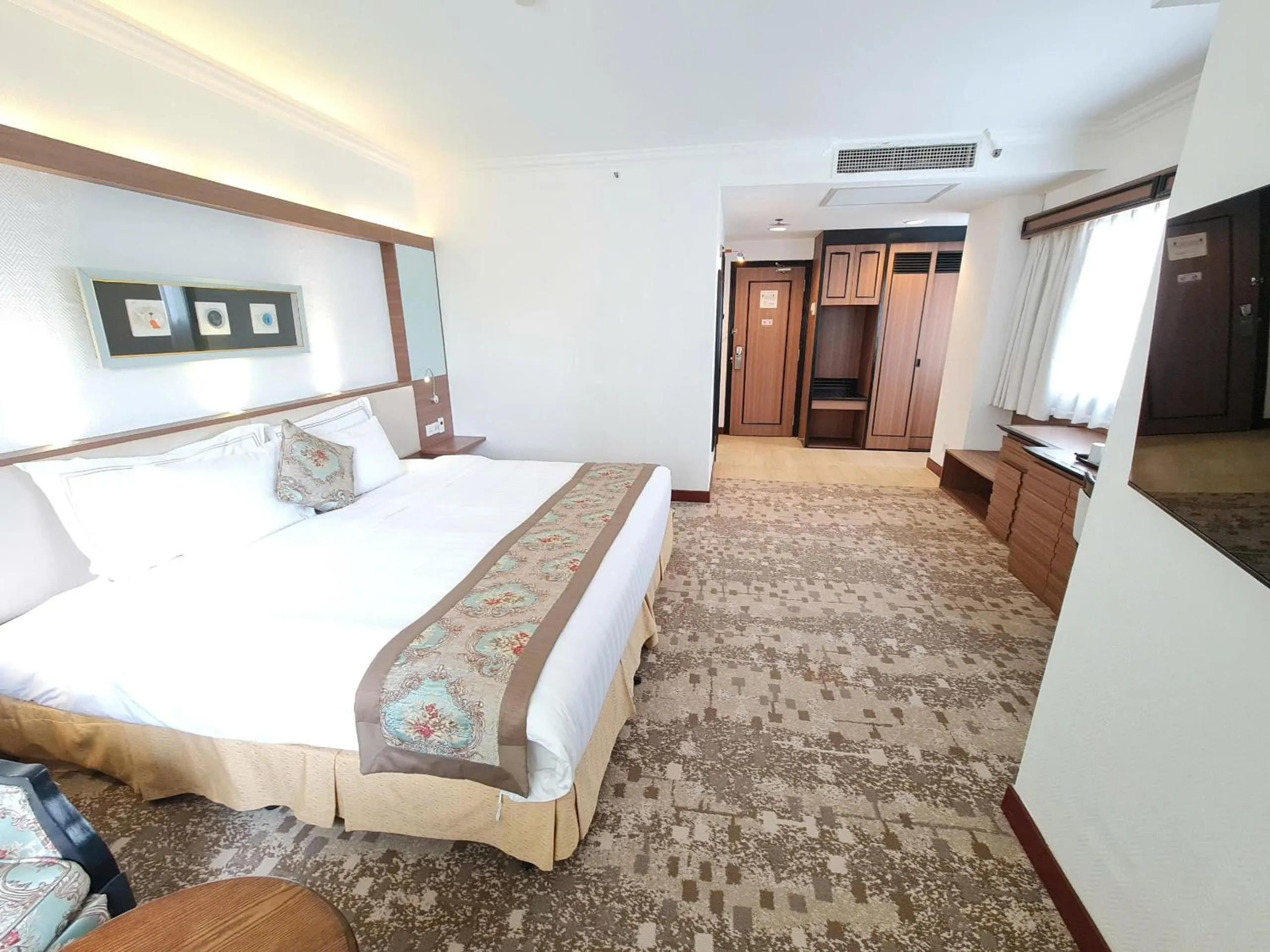 Bed in Sunway Hotel Hanoi