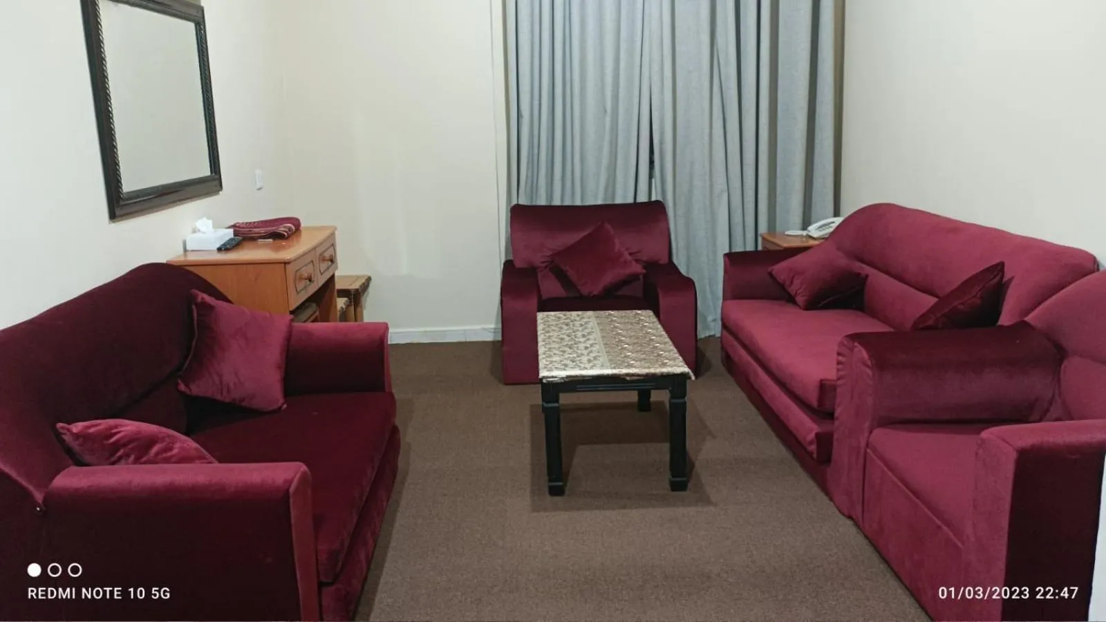 Living room in Al Jazeerah Hotel