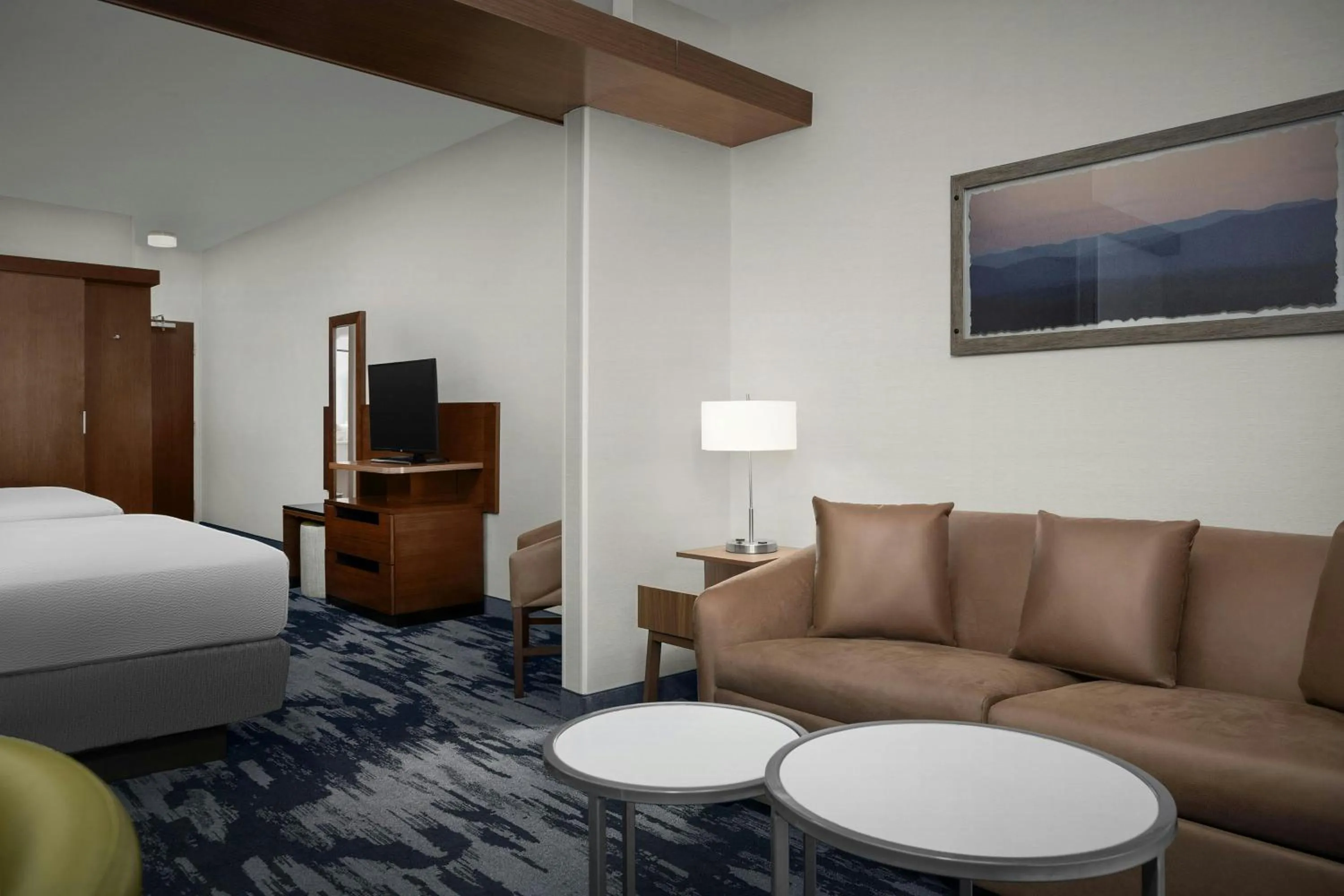 Photo of the whole room, Bed in Fairfield Inn & Suites by Marriott Atlanta Stockbridge