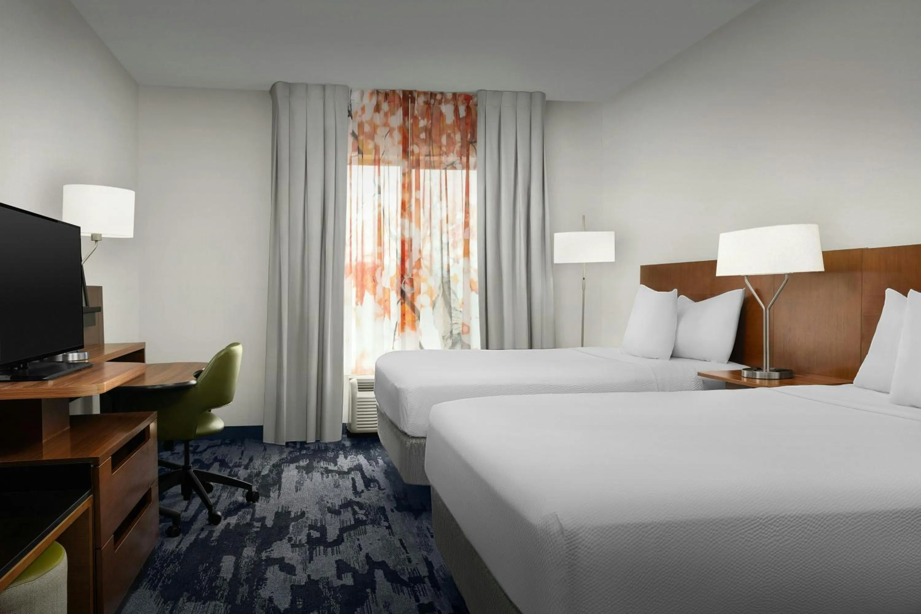 Photo of the whole room, Bed in Fairfield Inn & Suites by Marriott Atlanta Stockbridge