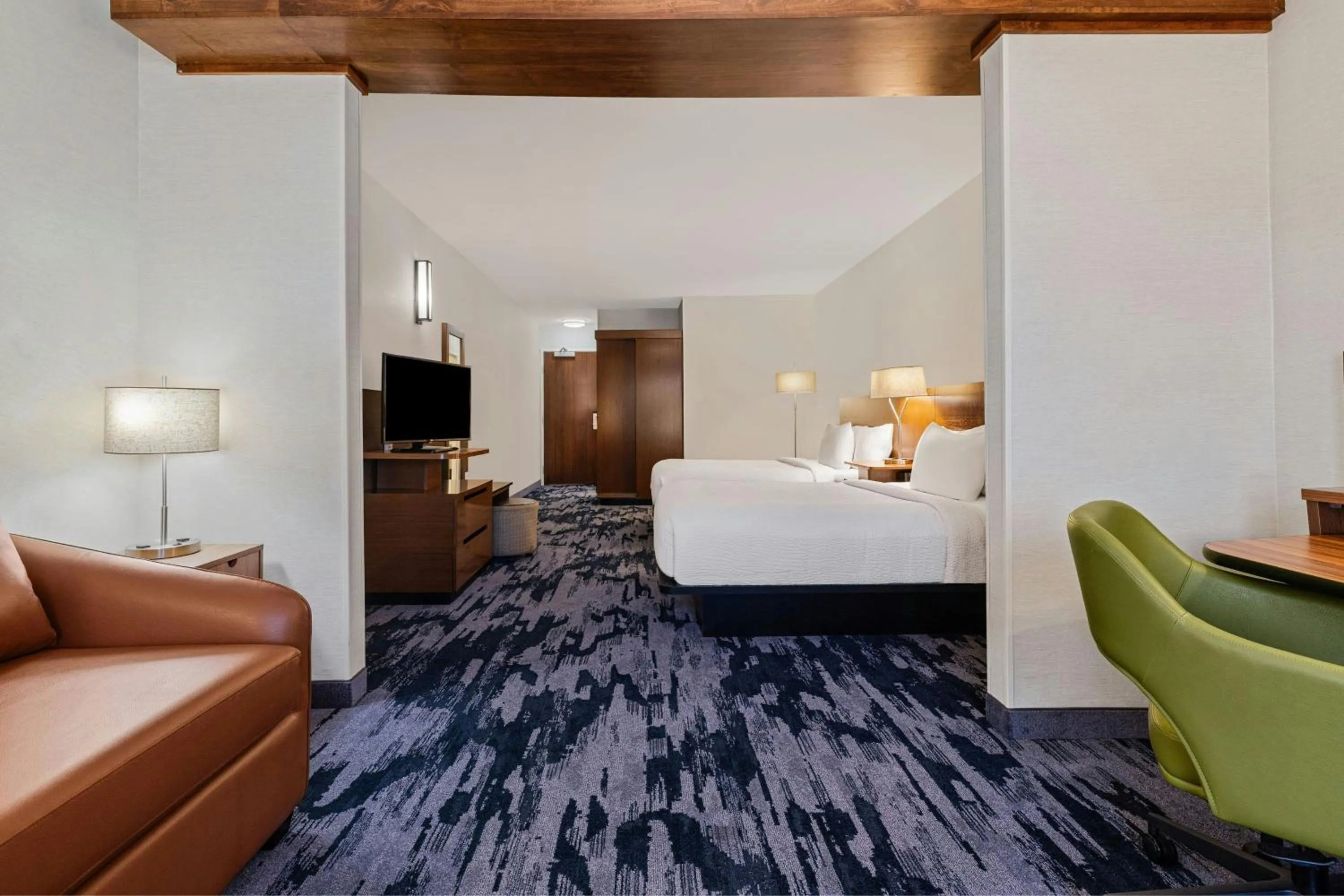 Photo of the whole room, Bed in Fairfield Inn & Suites by Marriott Nashville Downtown-MetroCenter