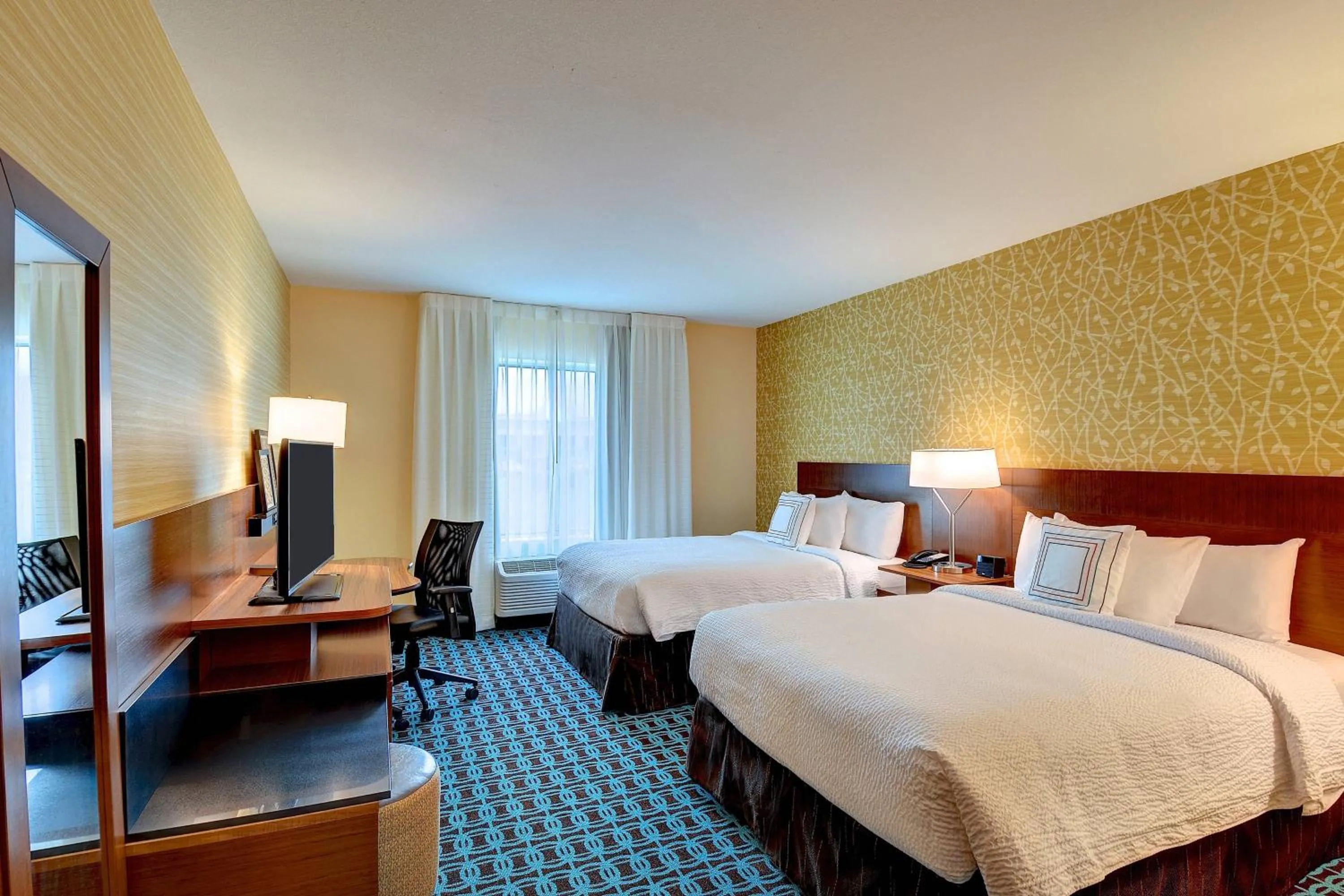 Photo of the whole room, Bed in Fairfield Inn & Suites by Marriott Nashville Downtown-MetroCenter