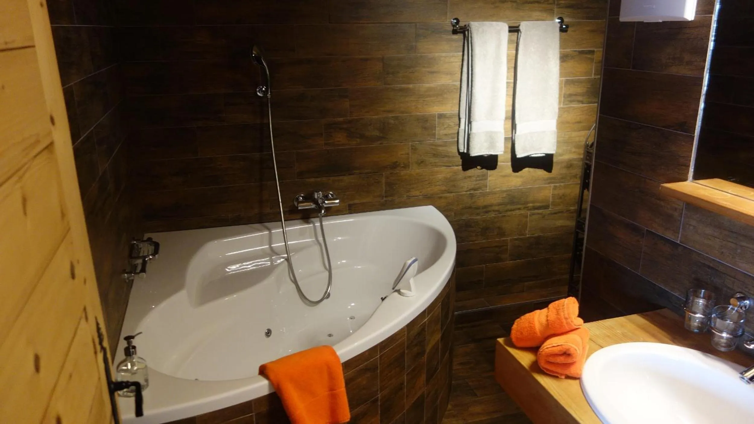 Bathroom in Hotel L'Etable