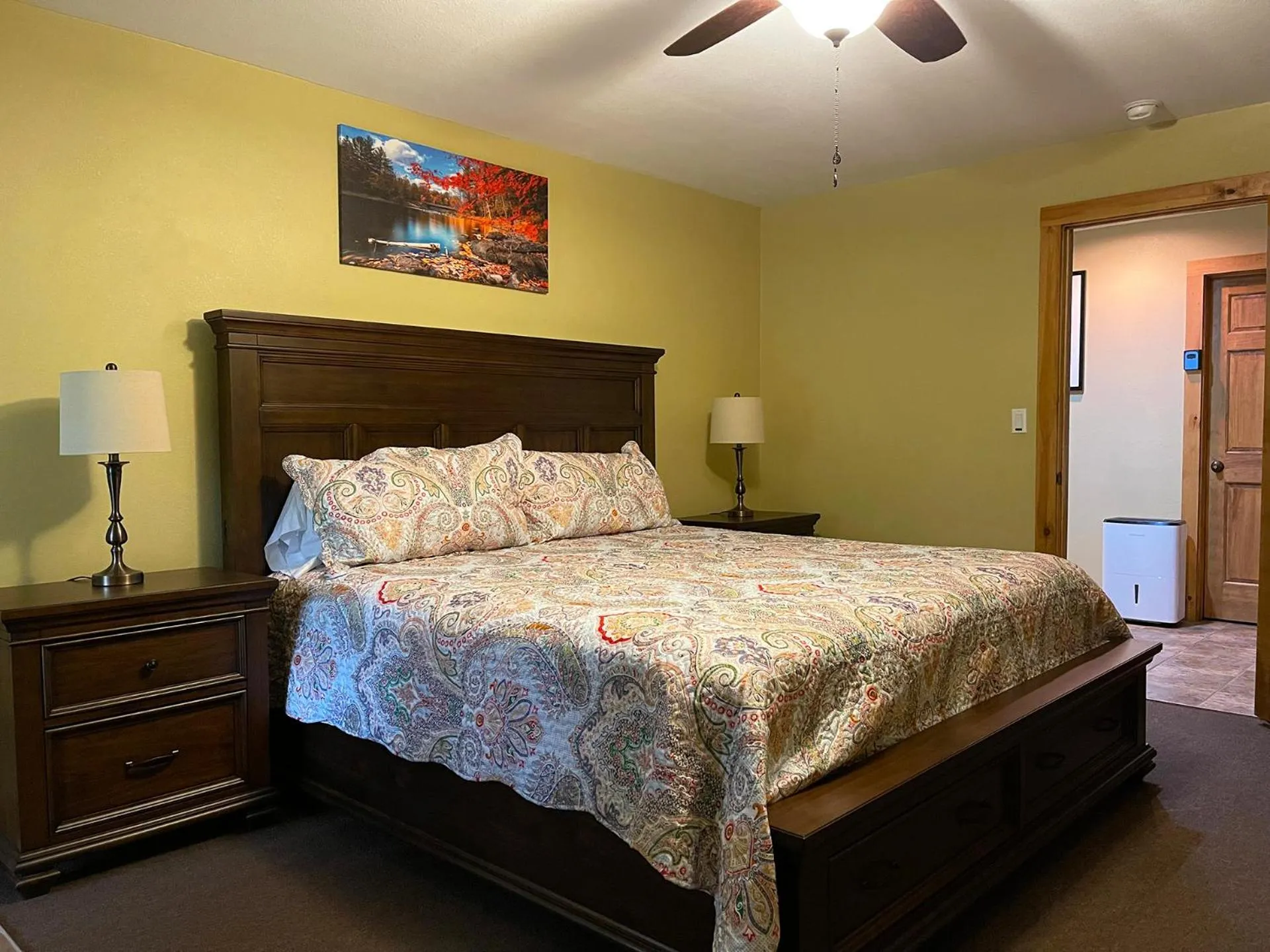 Bedroom, Bed in Marble Mountain Chalet