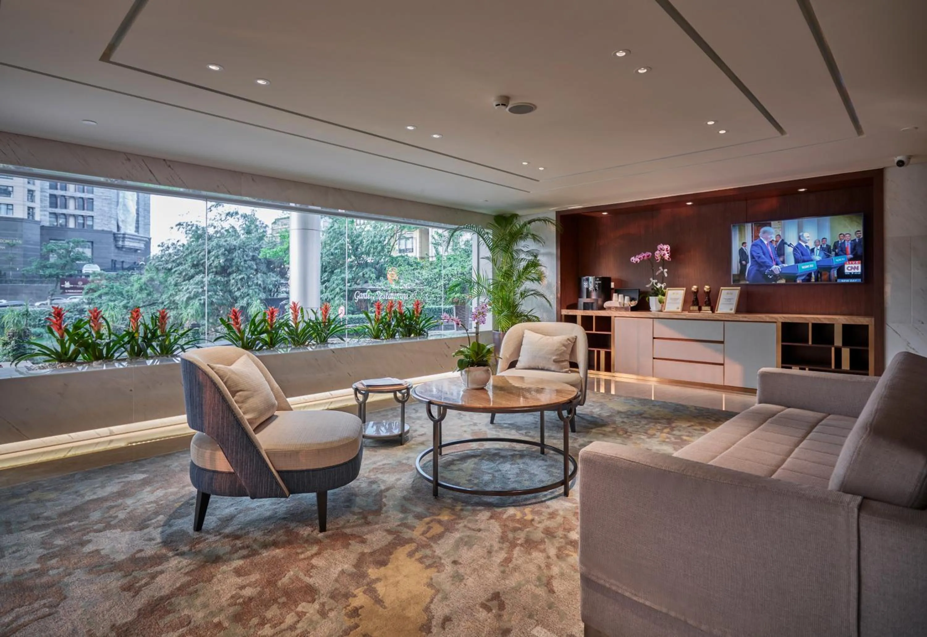 Lobby or reception in Fraser Suites Hanoi