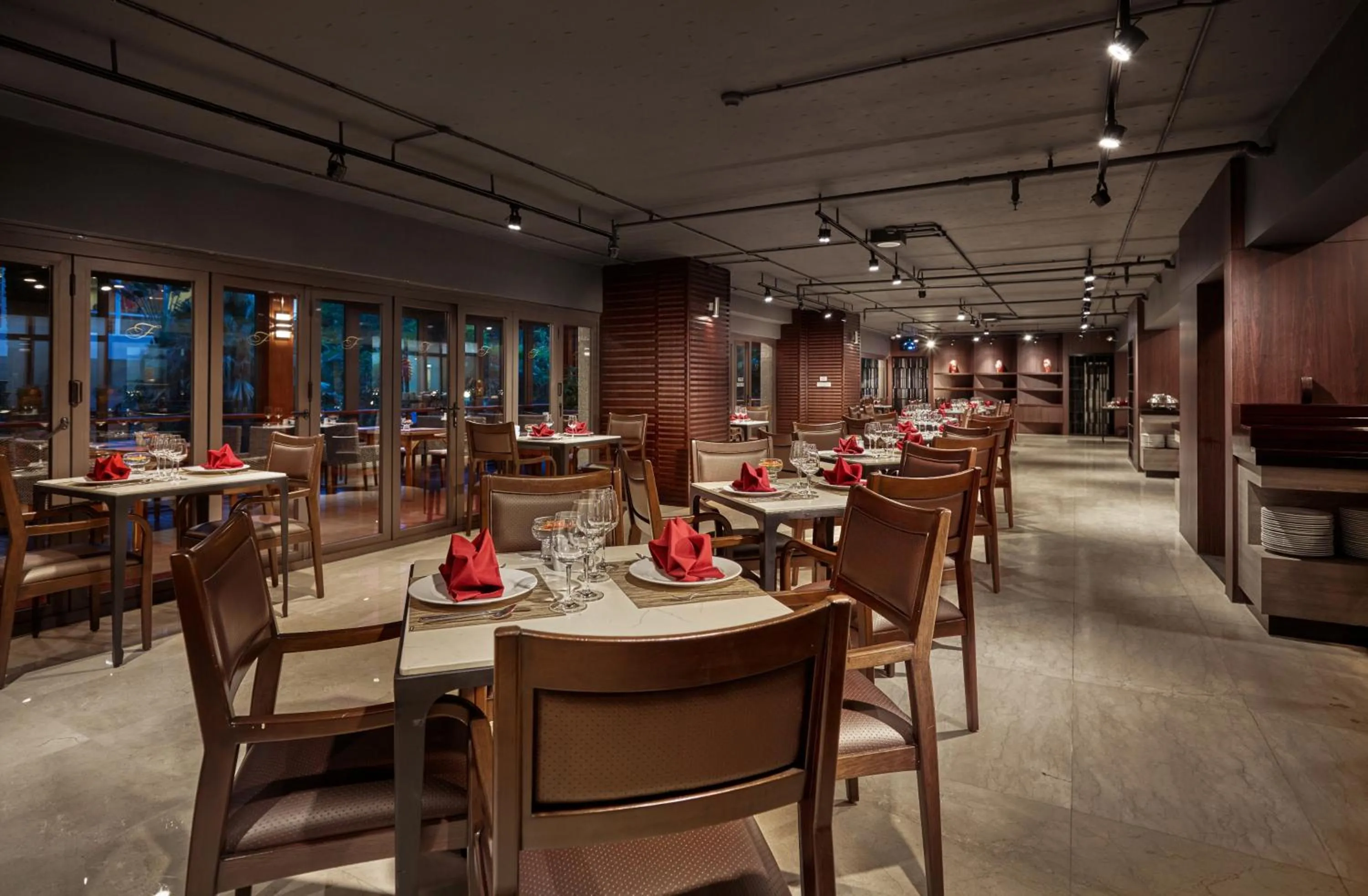 Restaurant/places to eat in Fraser Suites Hanoi